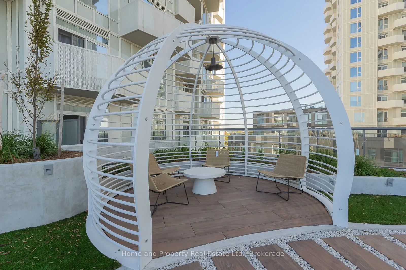 10 Abeja Street, #1213