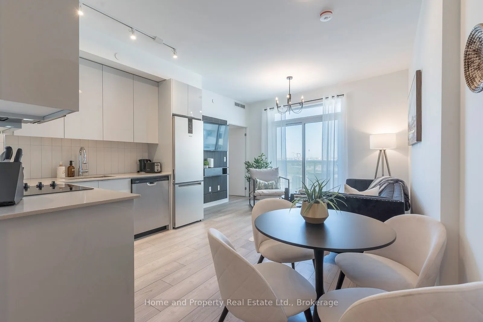 10 Abeja Street, #1213