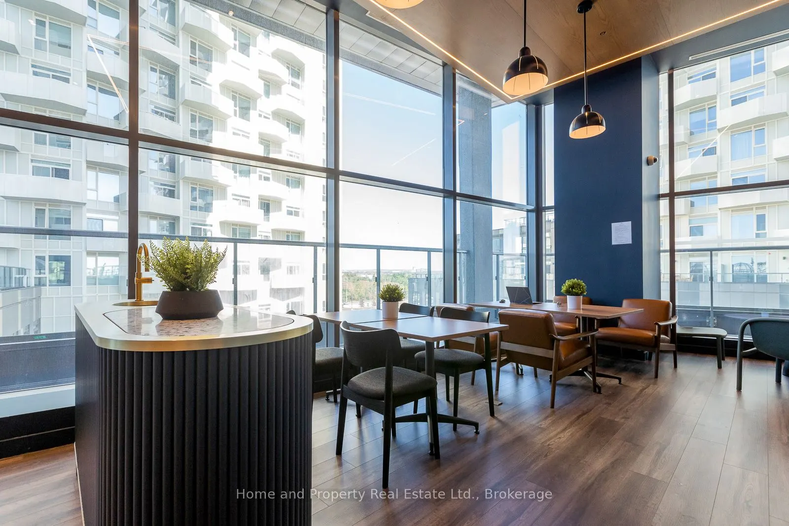 10 Abeja Street, #1213