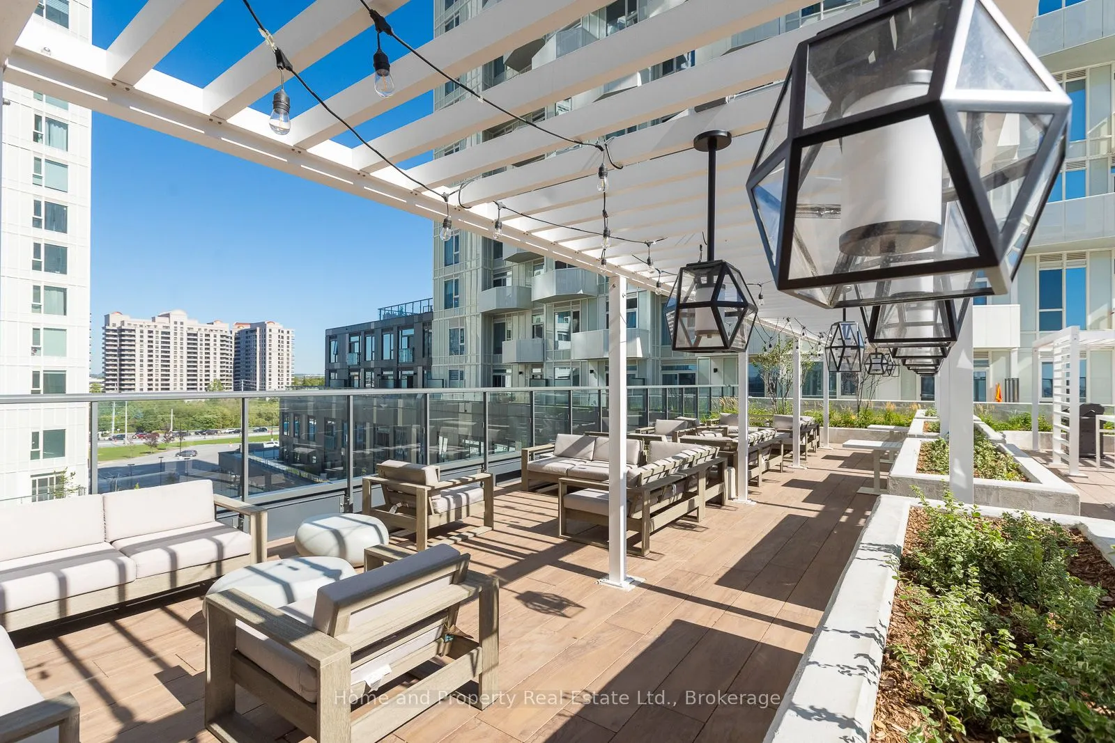 10 Abeja Street, #1213