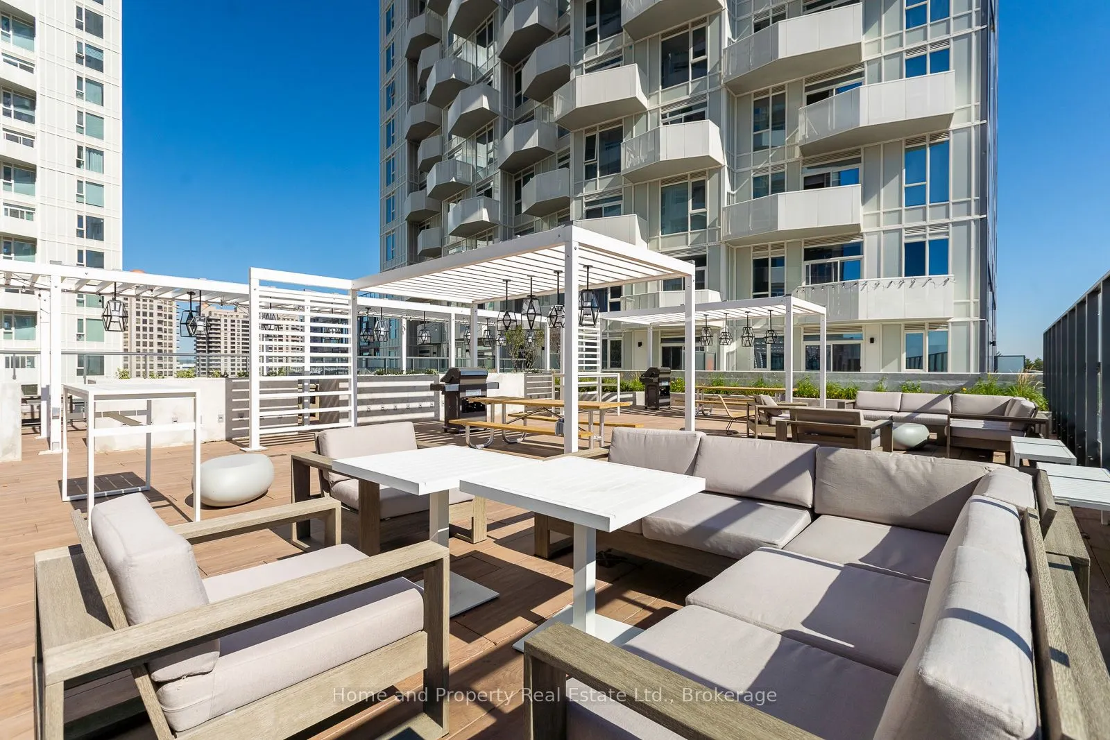 10 Abeja Street, #1213