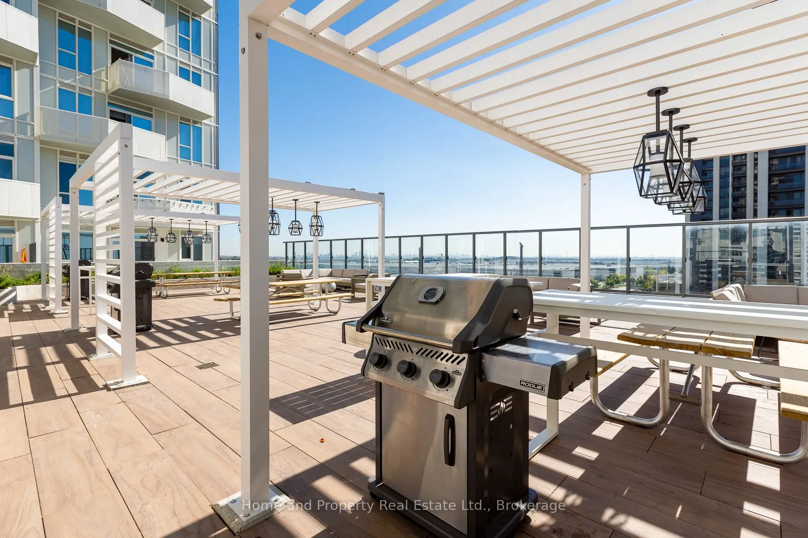 10 Abeja Street, #1213