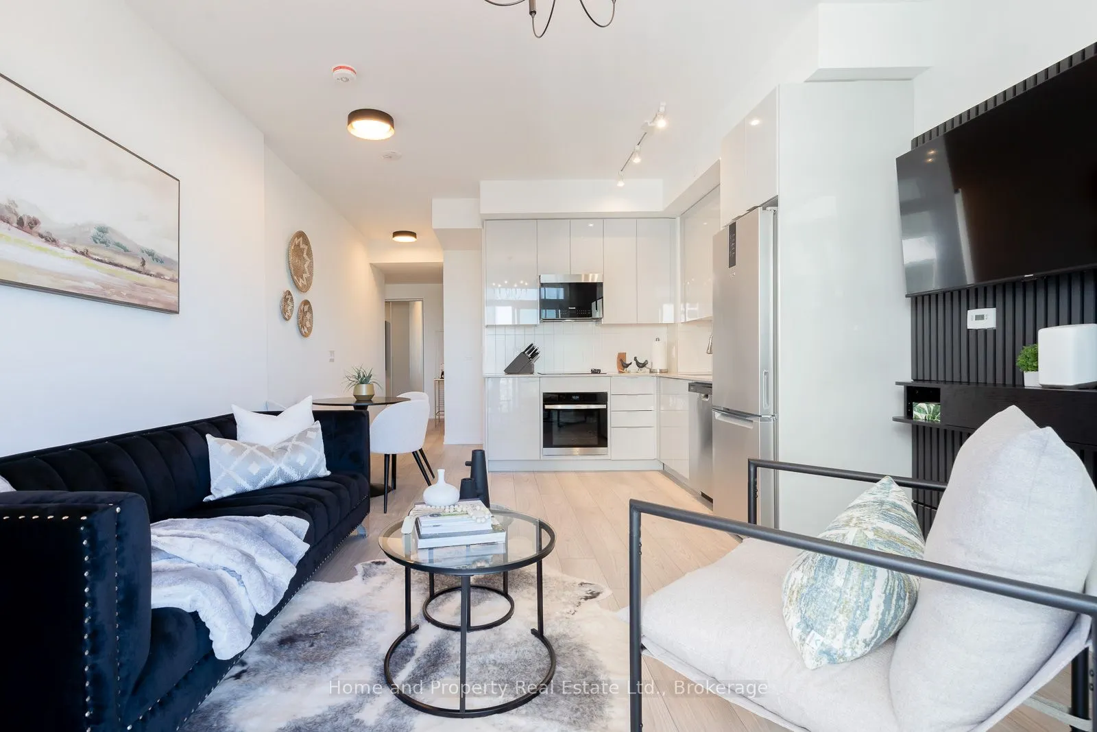 10 Abeja Street, #1213