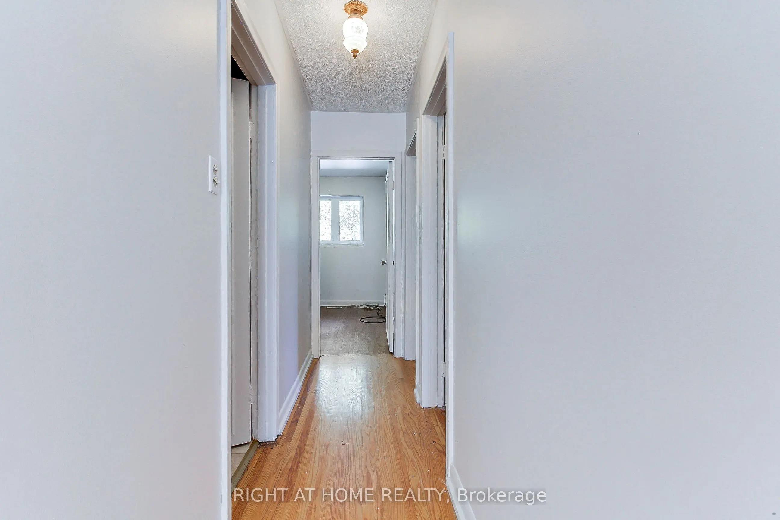 40 Kitimat Crescent