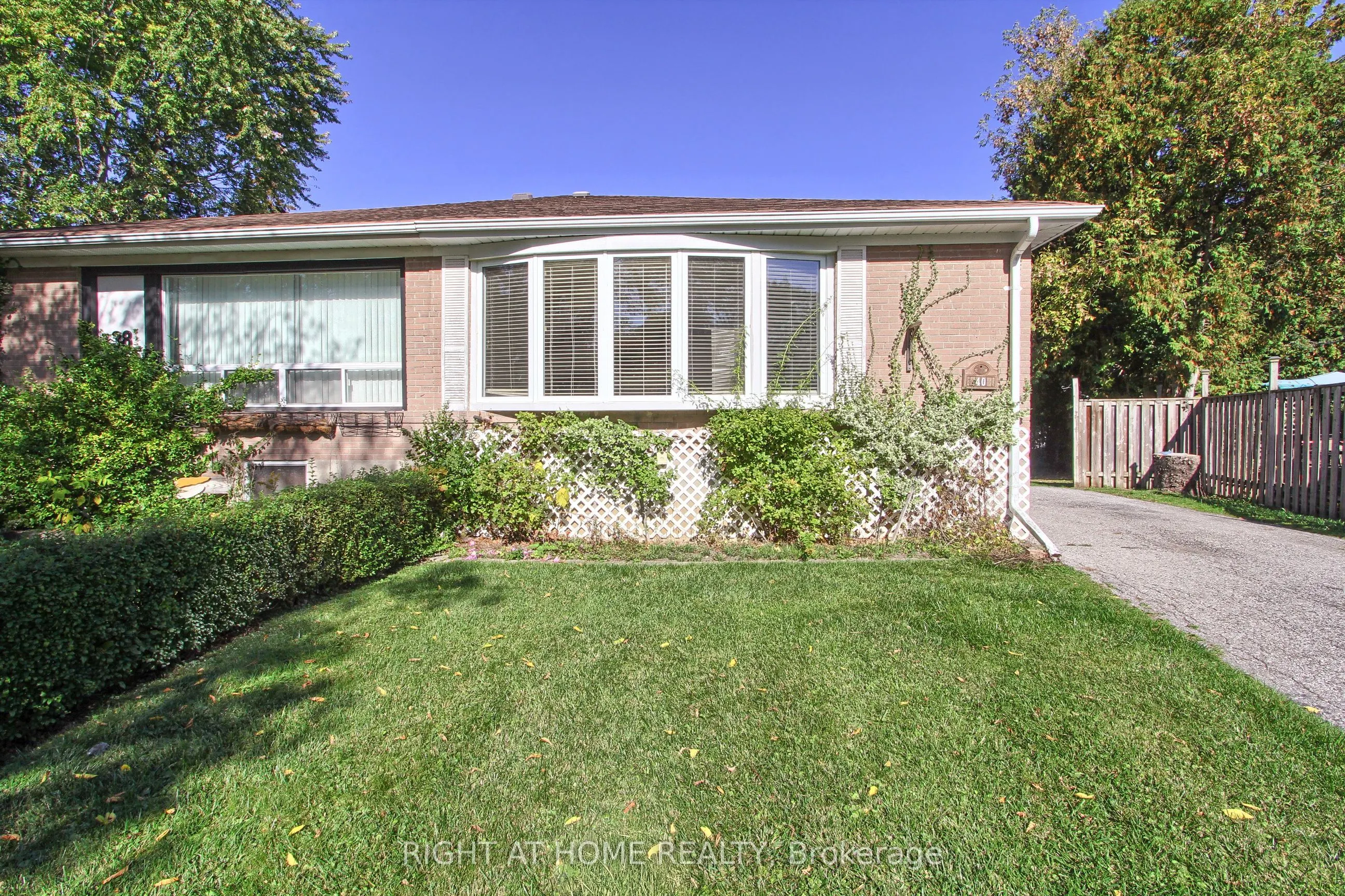 40 Kitimat Crescent