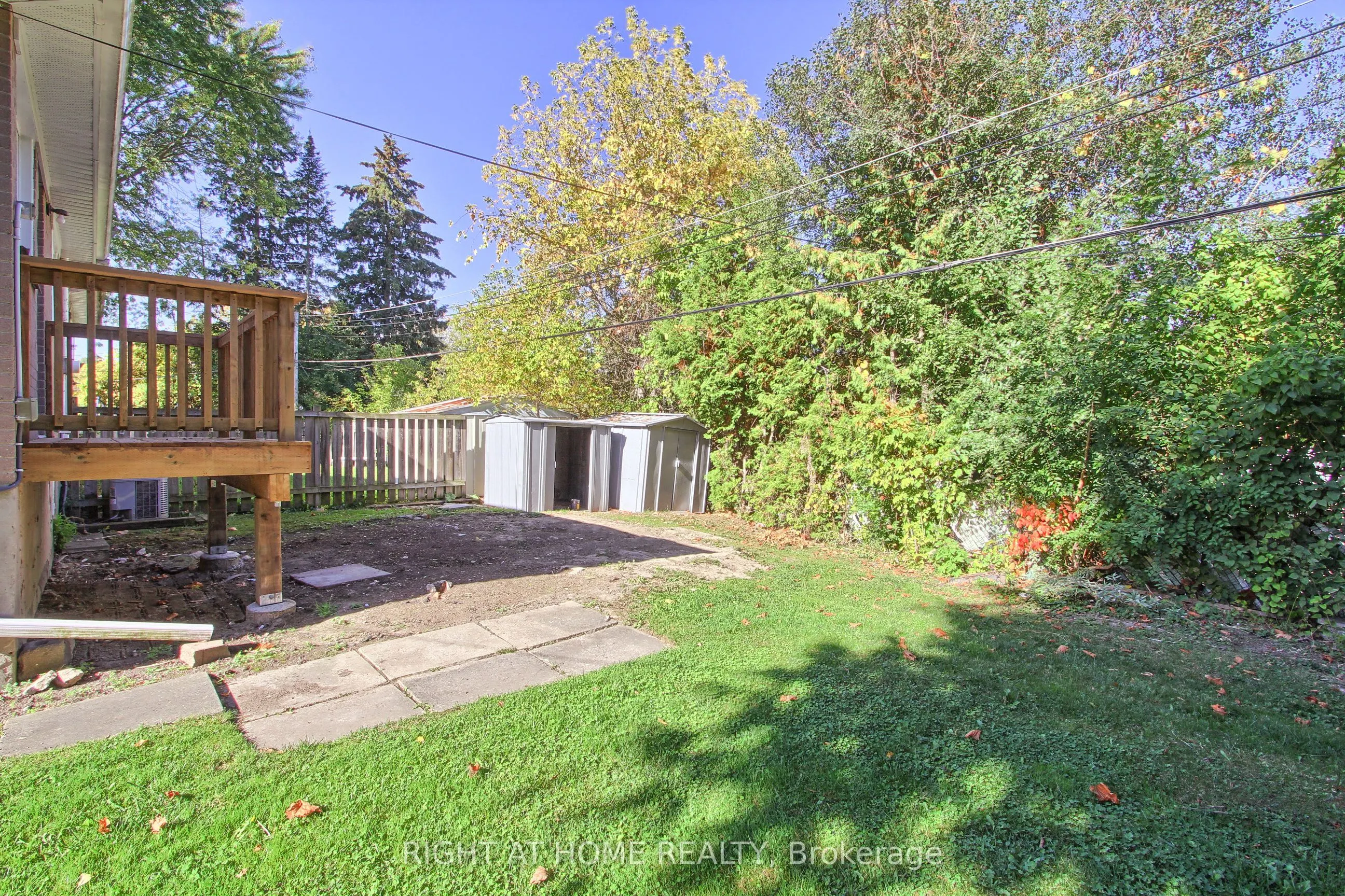40 Kitimat Crescent