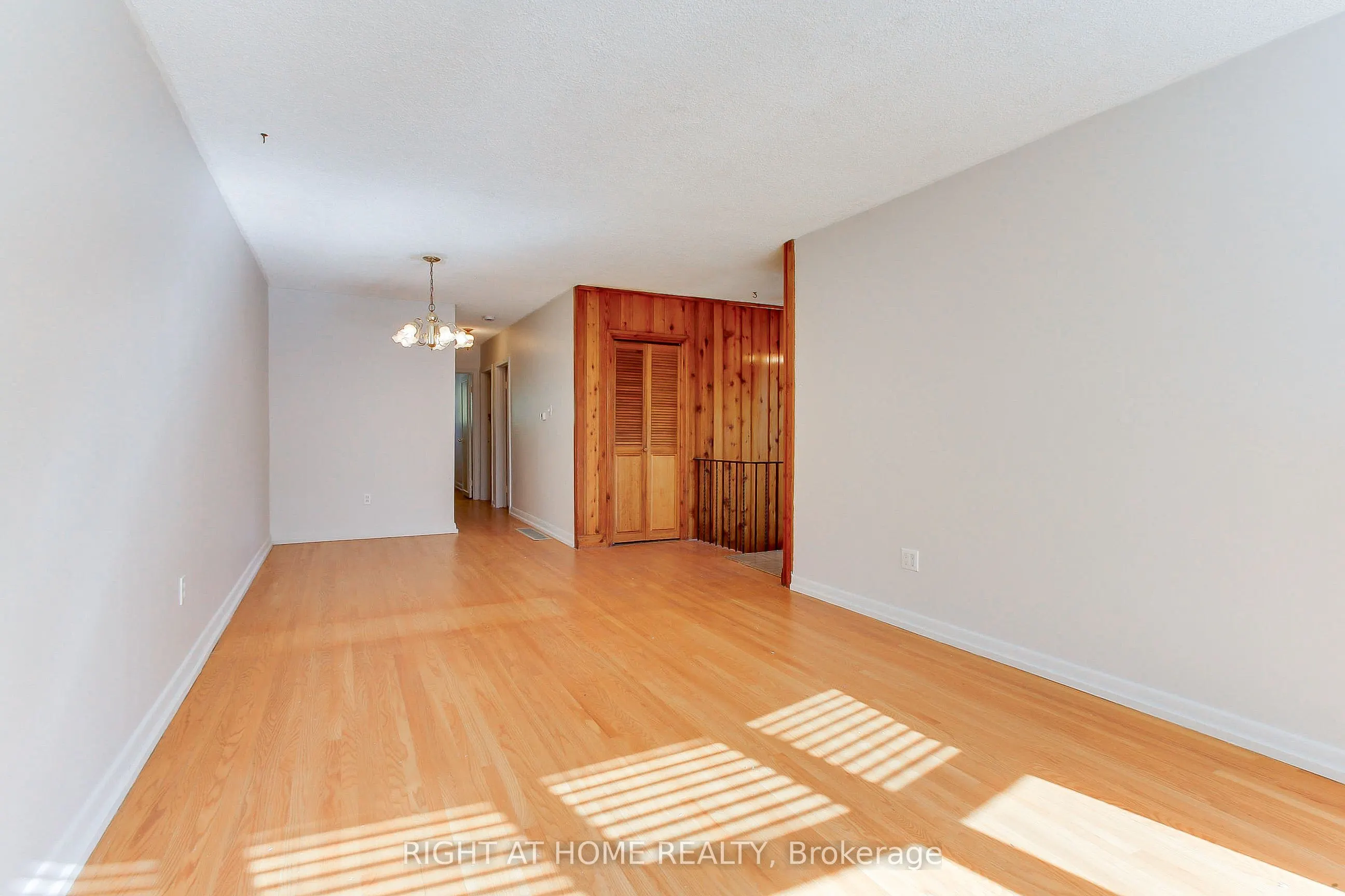40 Kitimat Crescent