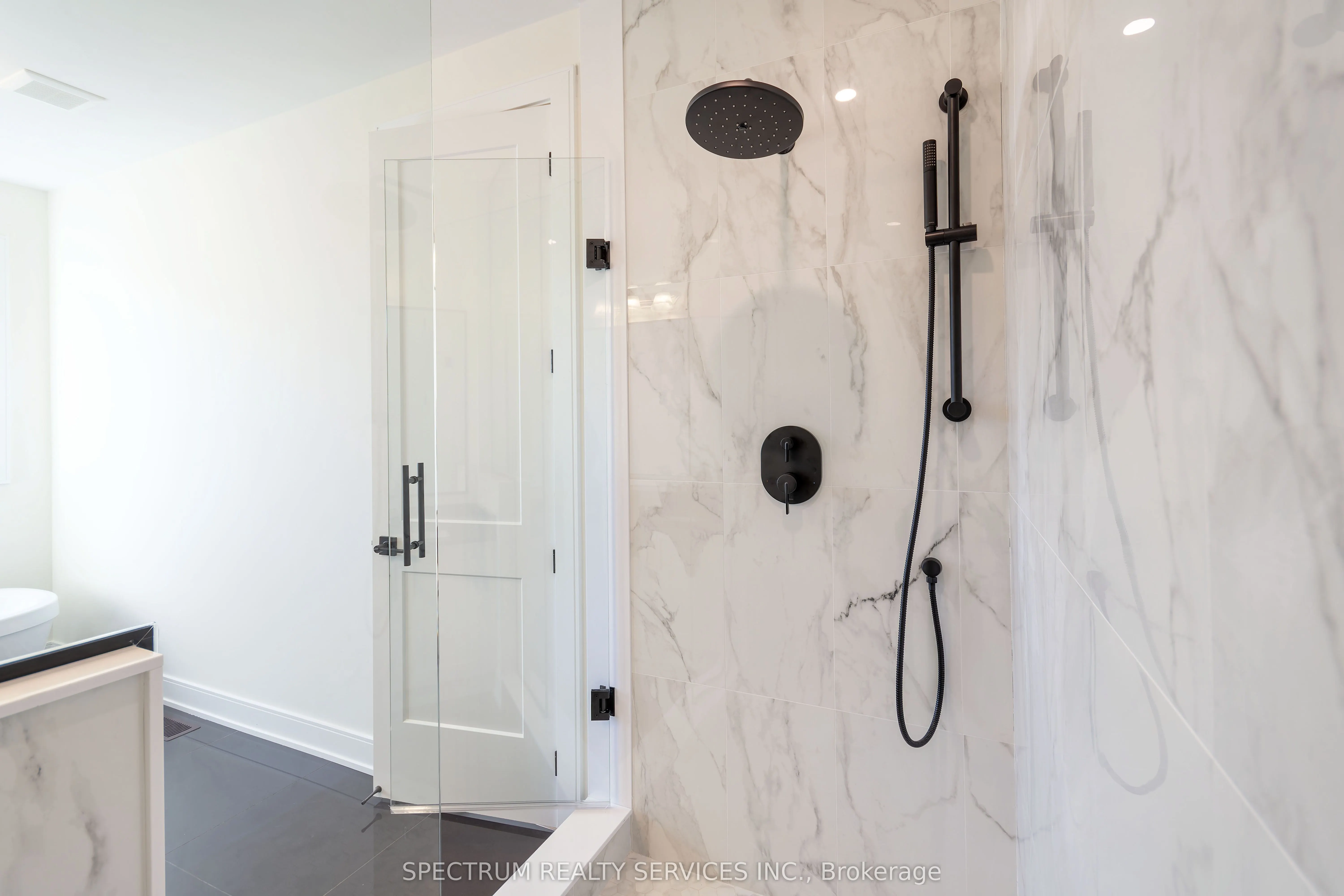 231 Grand Trunk Avenue