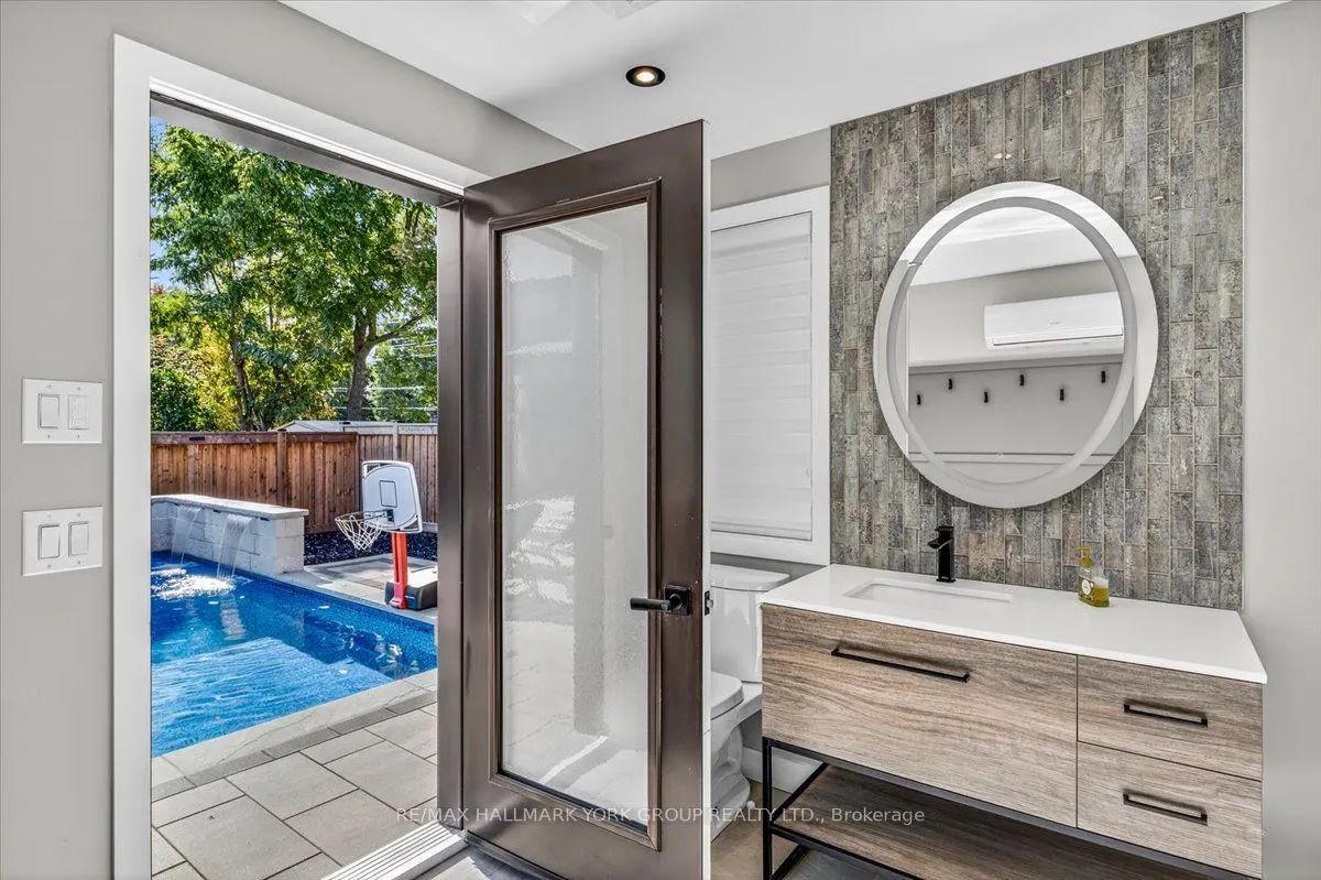16 Woodland Trail Court