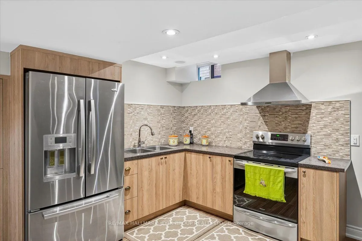 16 Woodland Trail Court