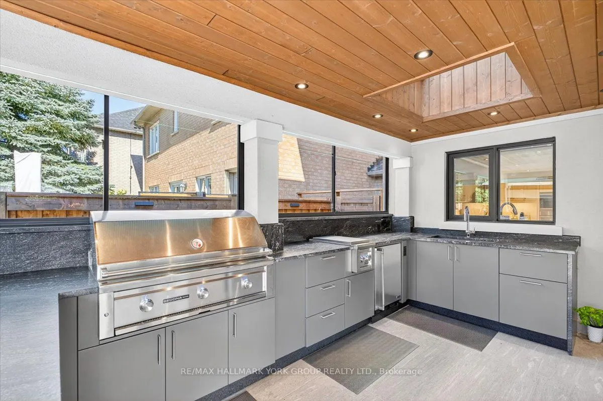 16 Woodland Trail Court
