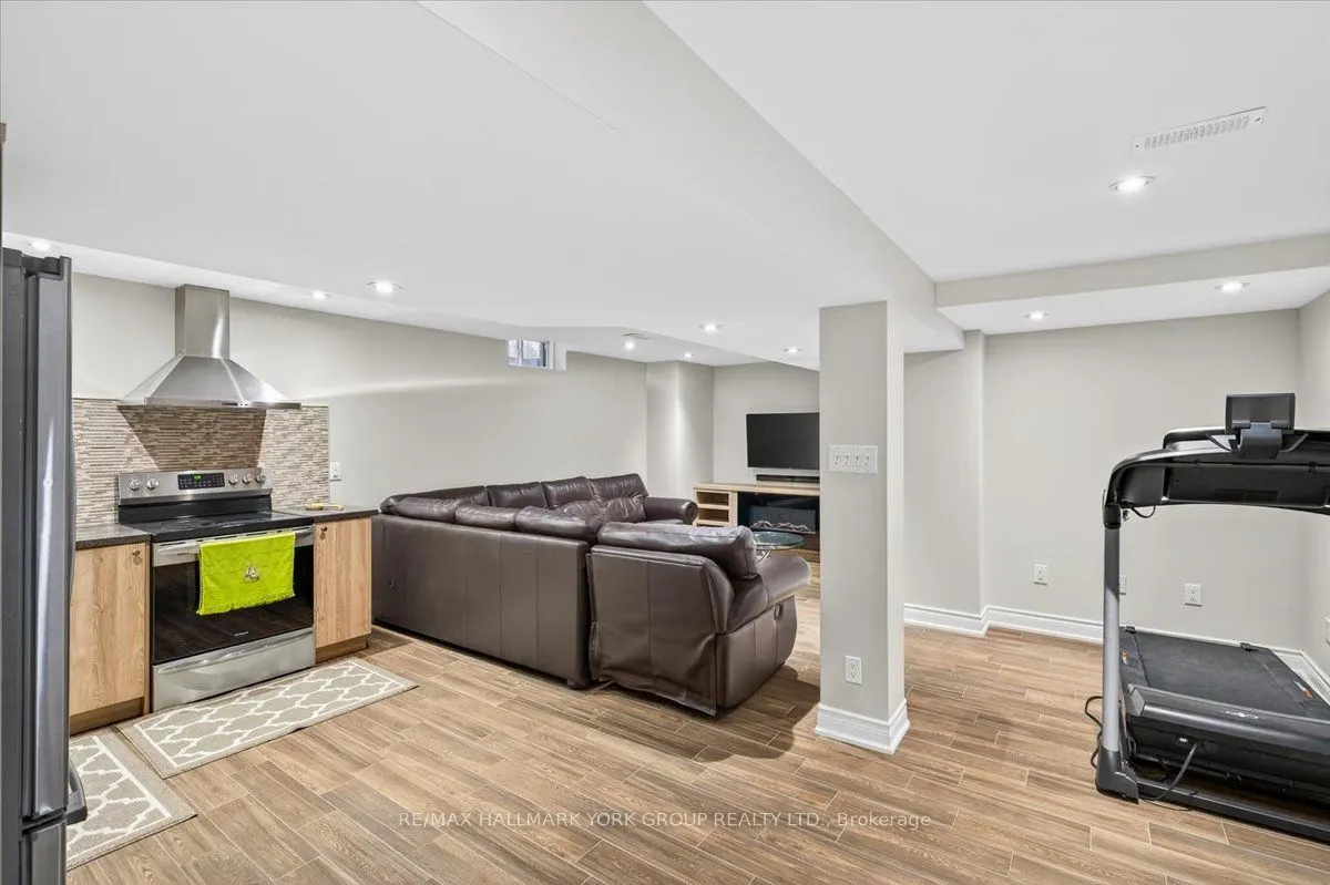 16 Woodland Trail Court