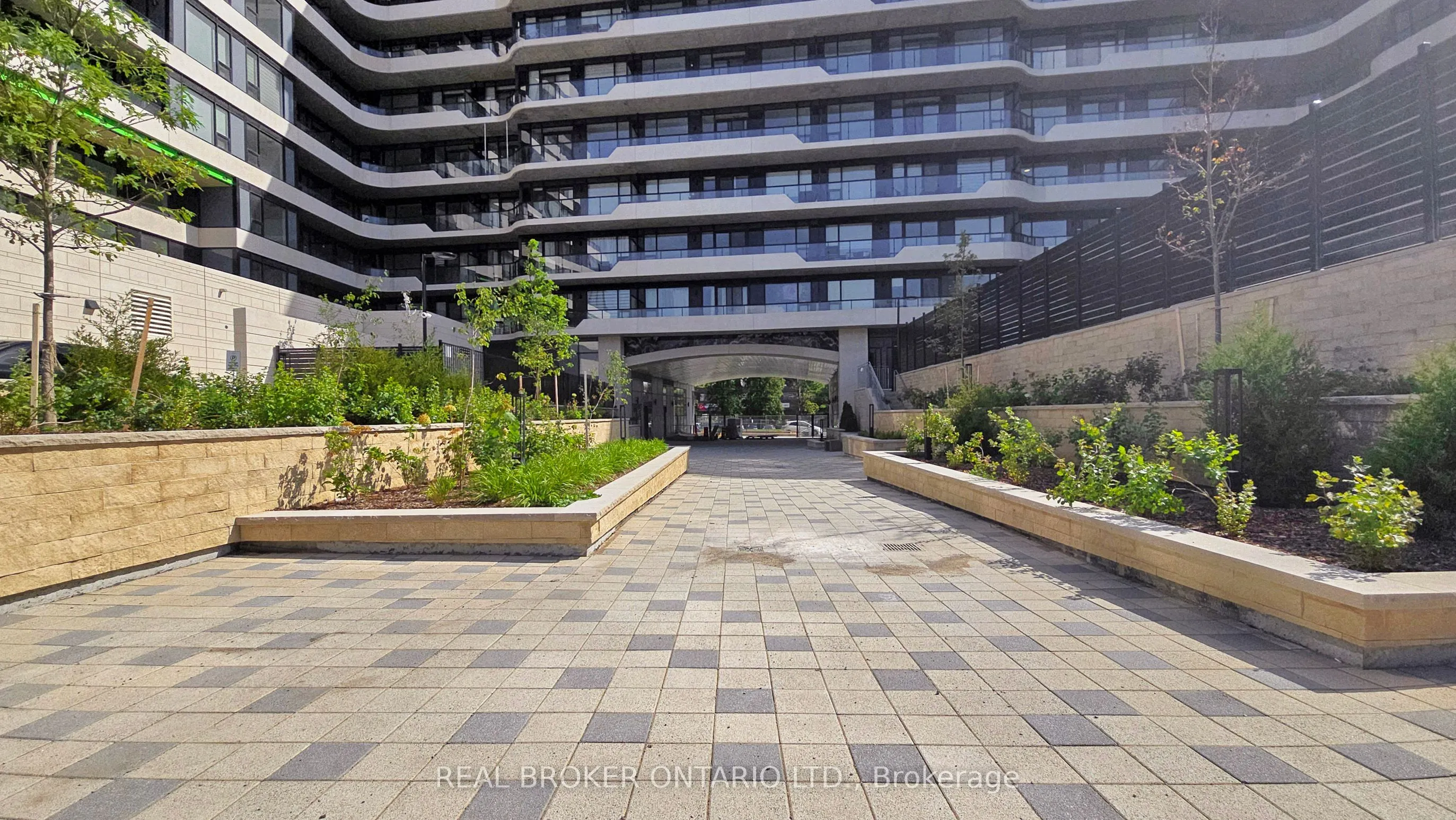 8188 Yonge Street, #436