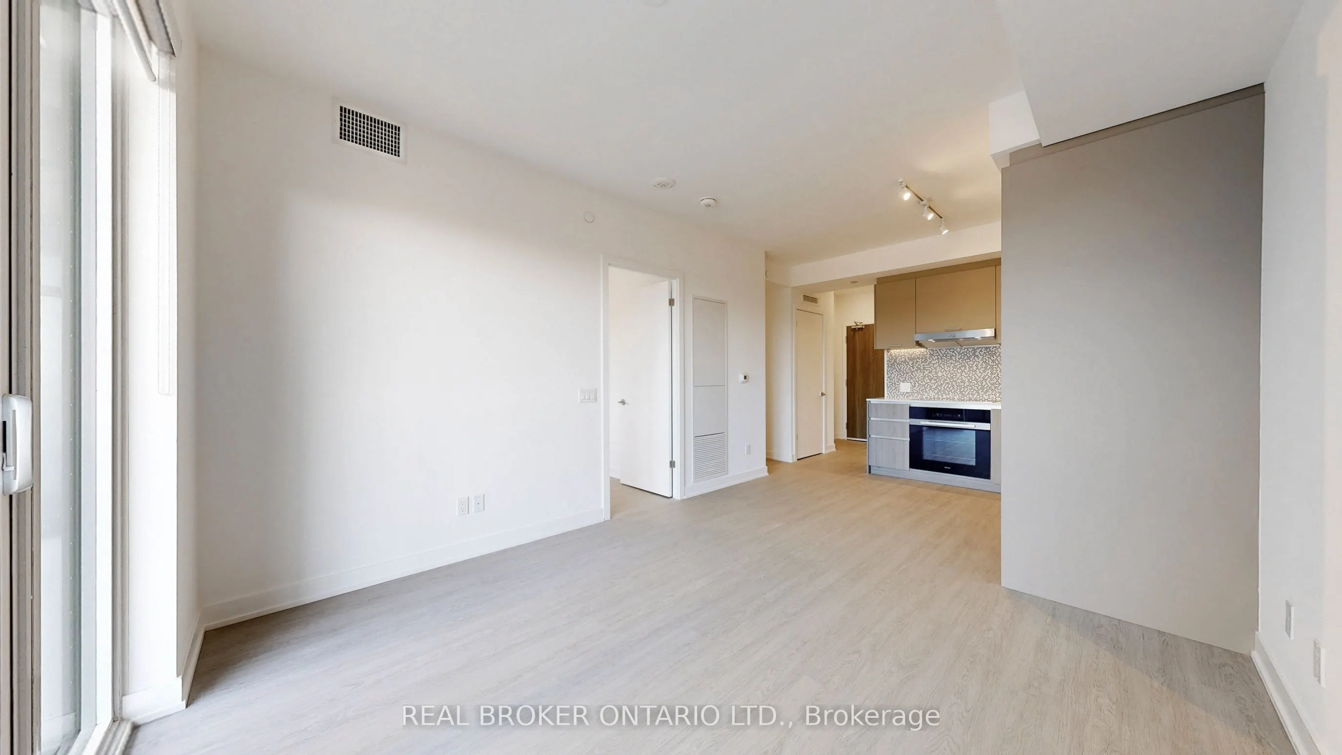 8188 Yonge Street, #436