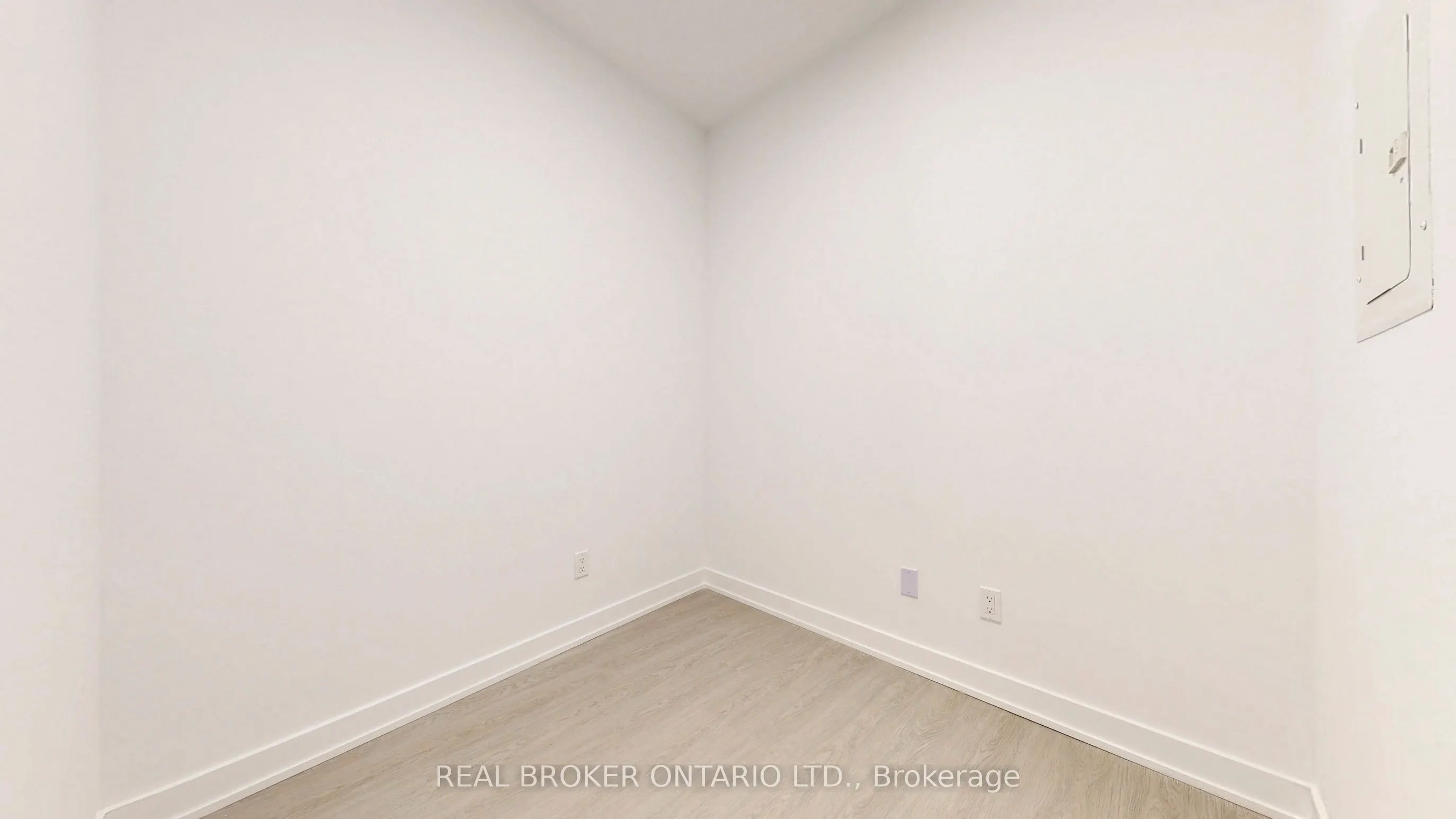 8188 Yonge Street, #436