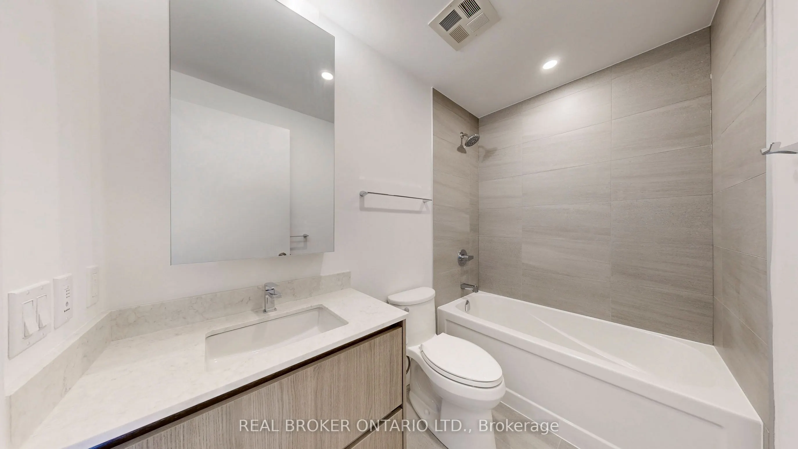 8188 Yonge Street, #436