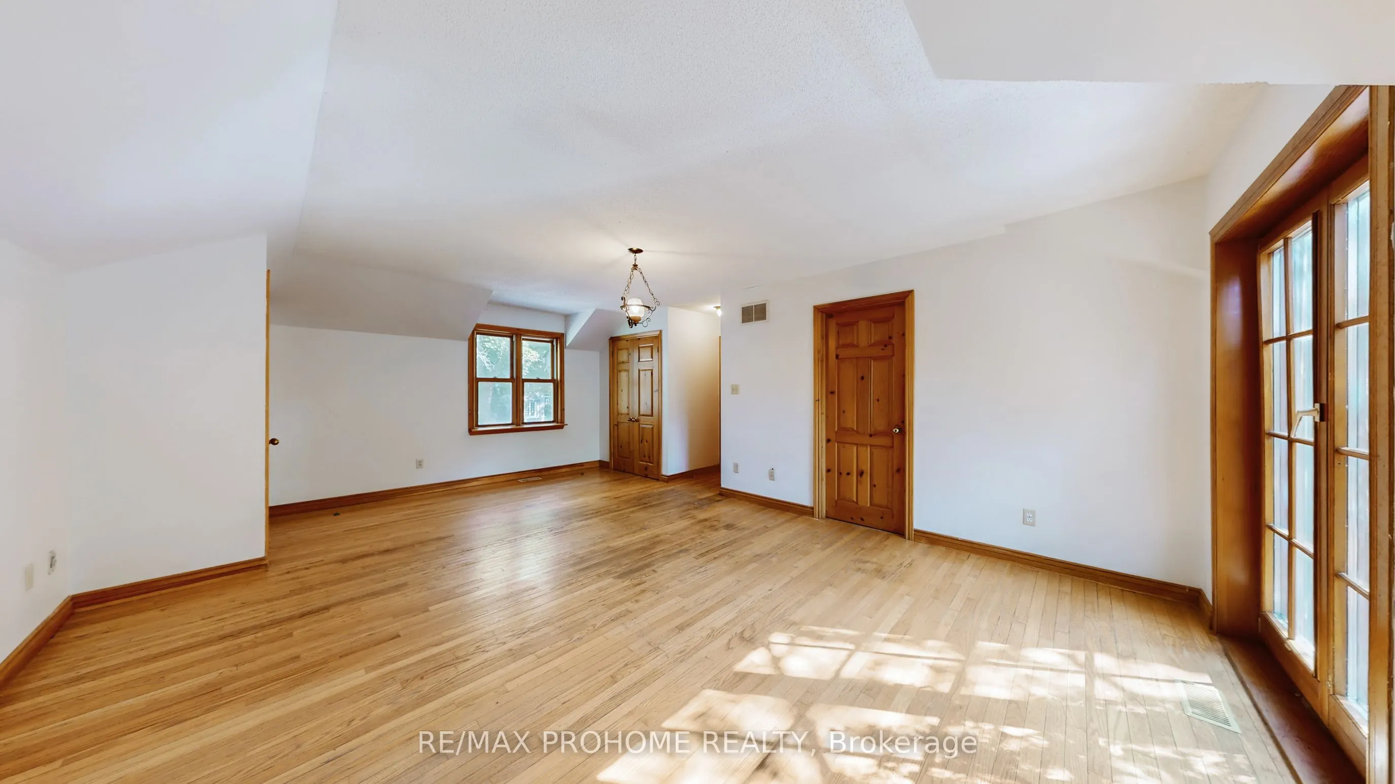 17 Eckardt Avenue