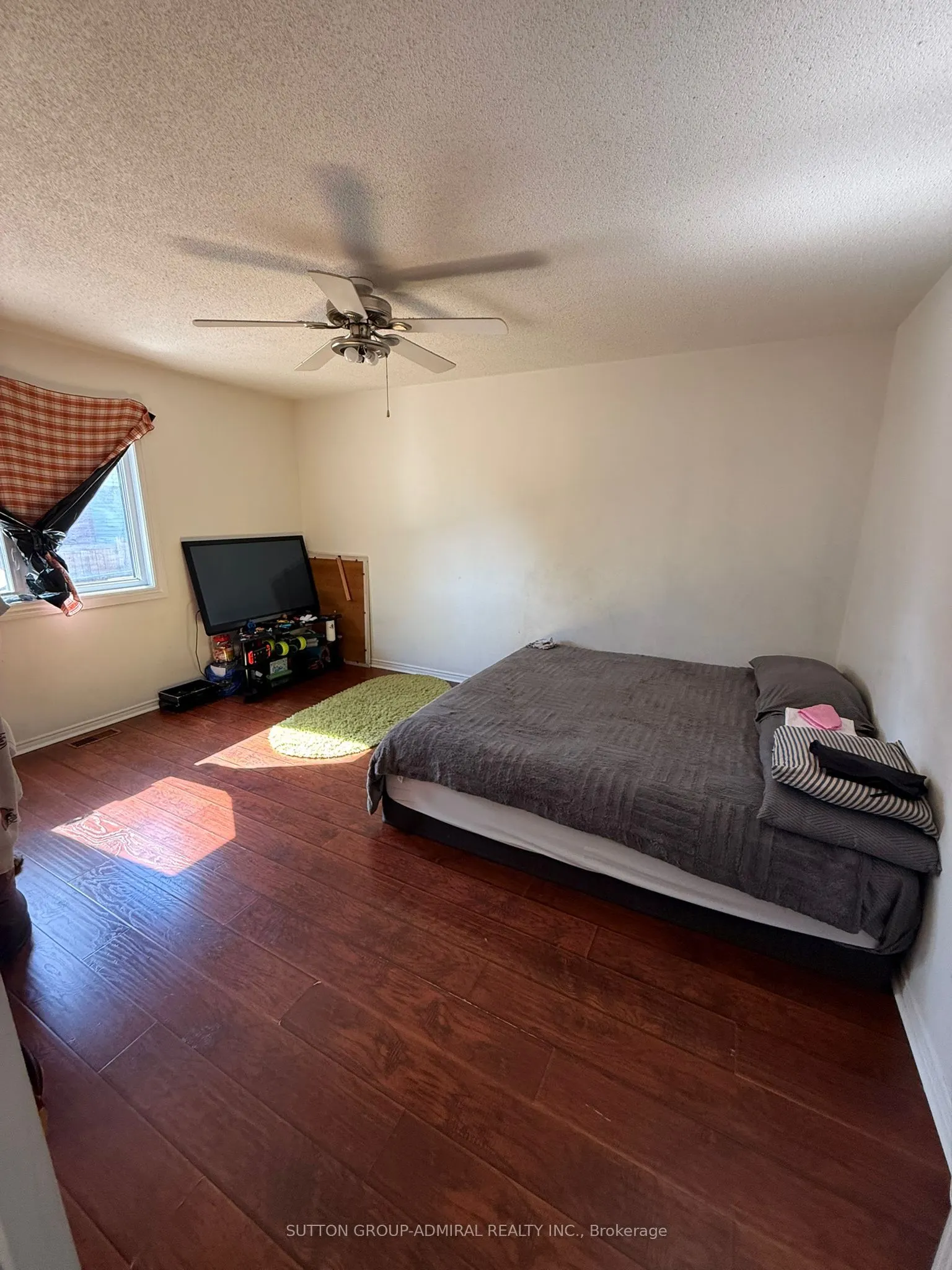 166 Kulpin Avenue, #Main floor