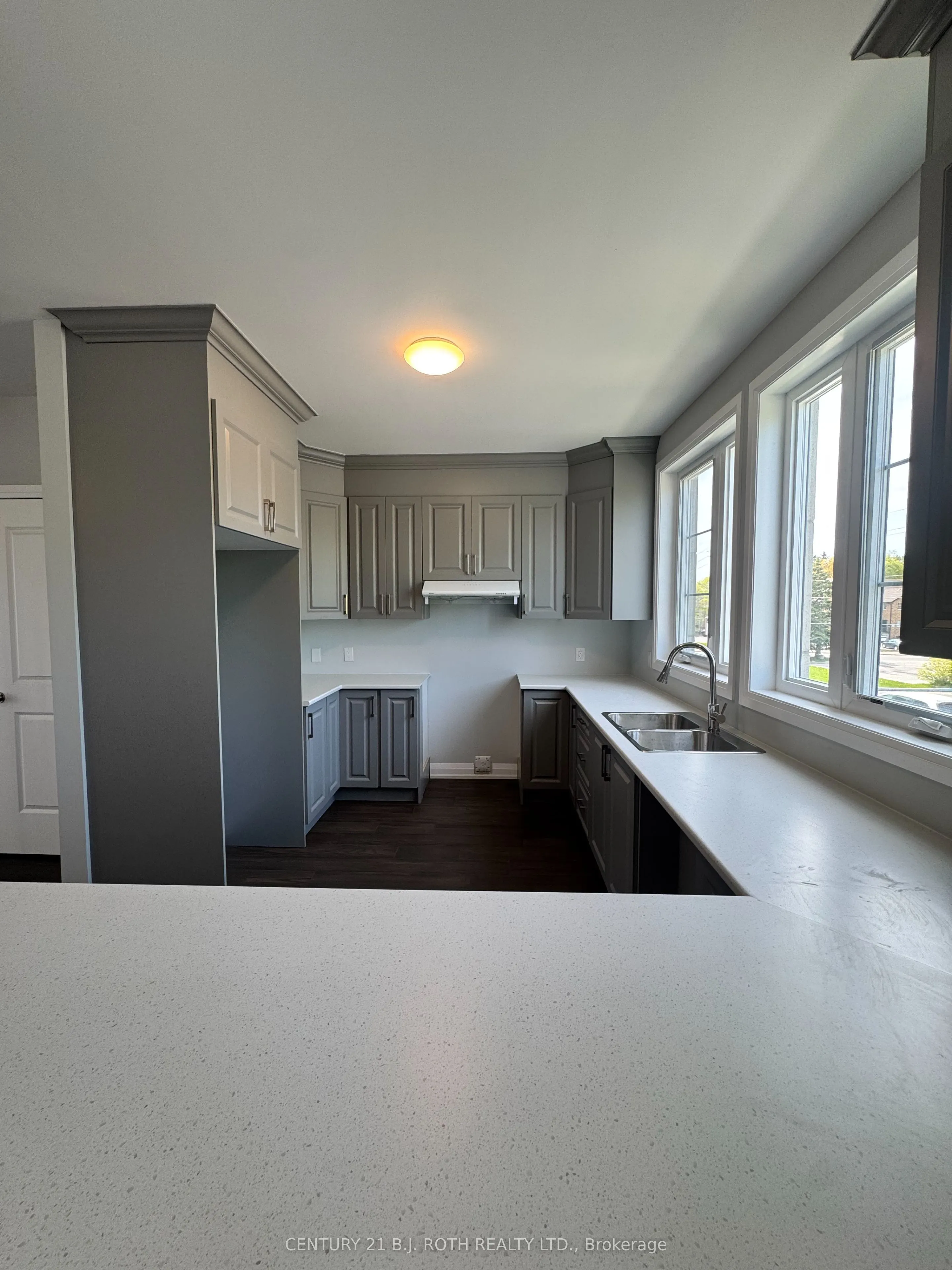 260 Eagle Street, #12
