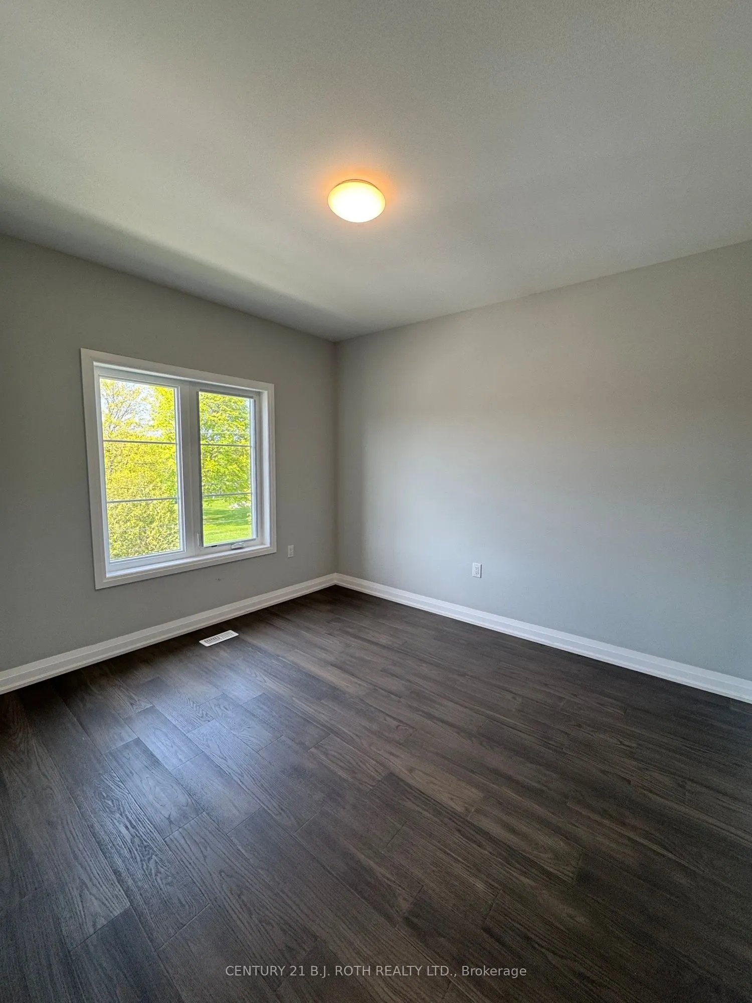 260 Eagle Street, #12
