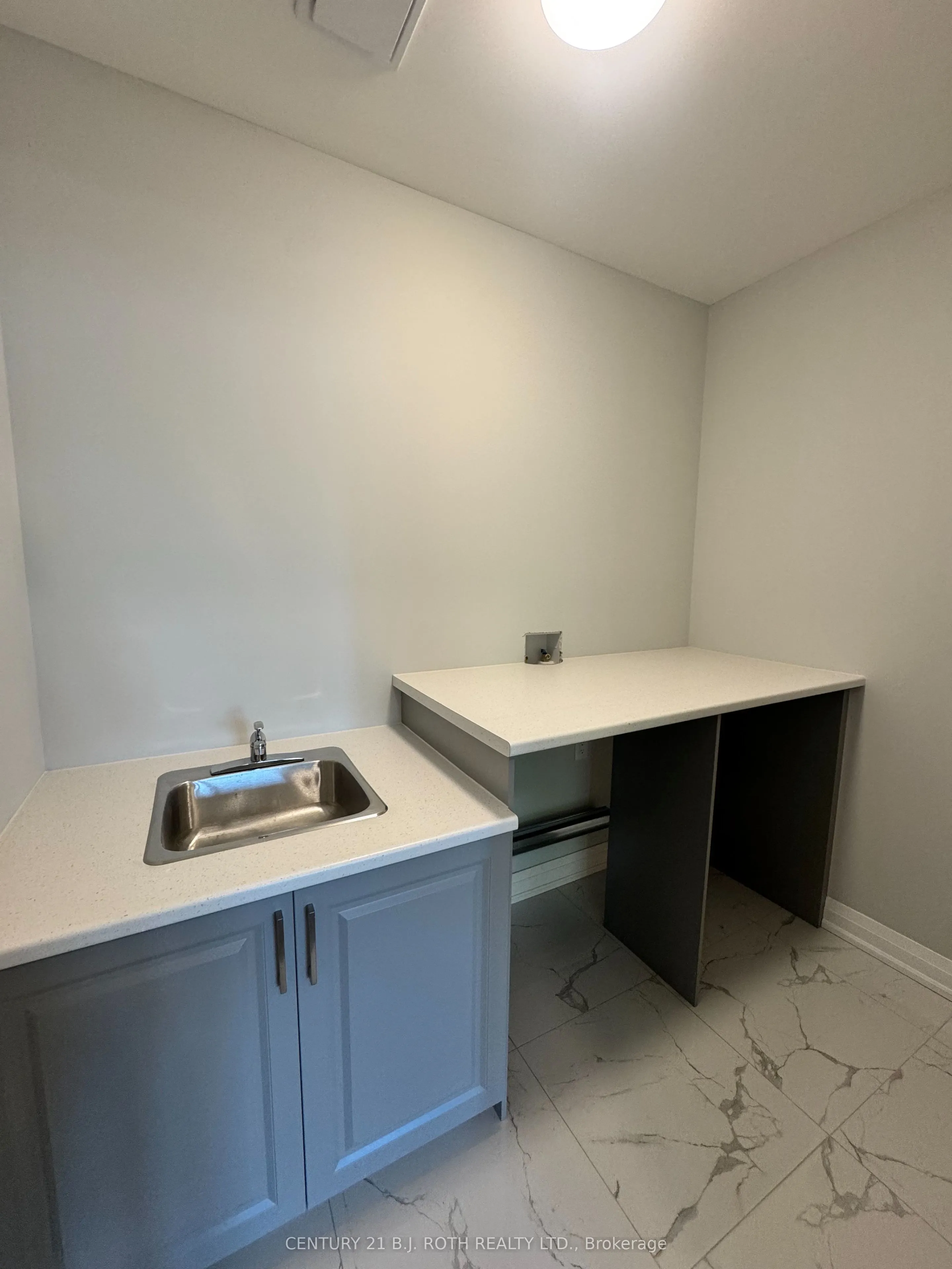 260 Eagle Street, #12