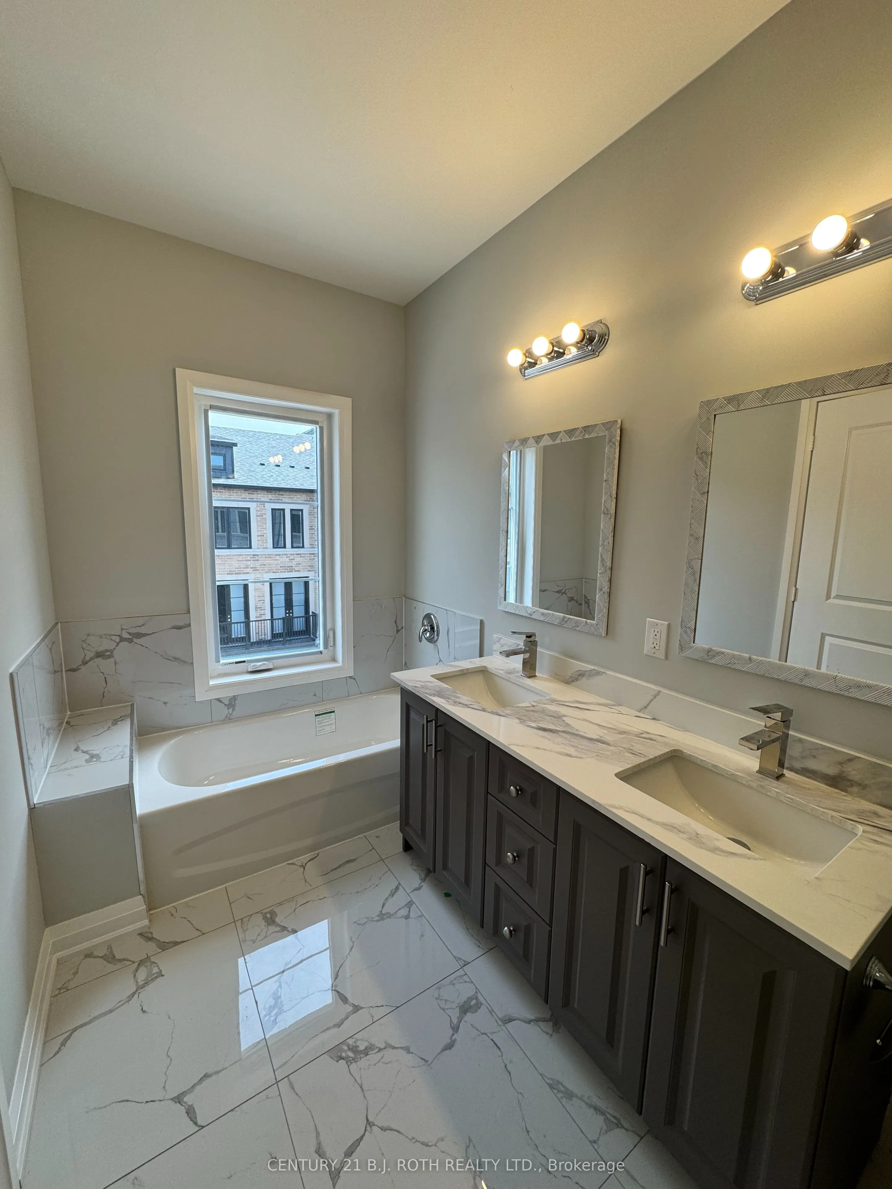 260 Eagle Street, #12