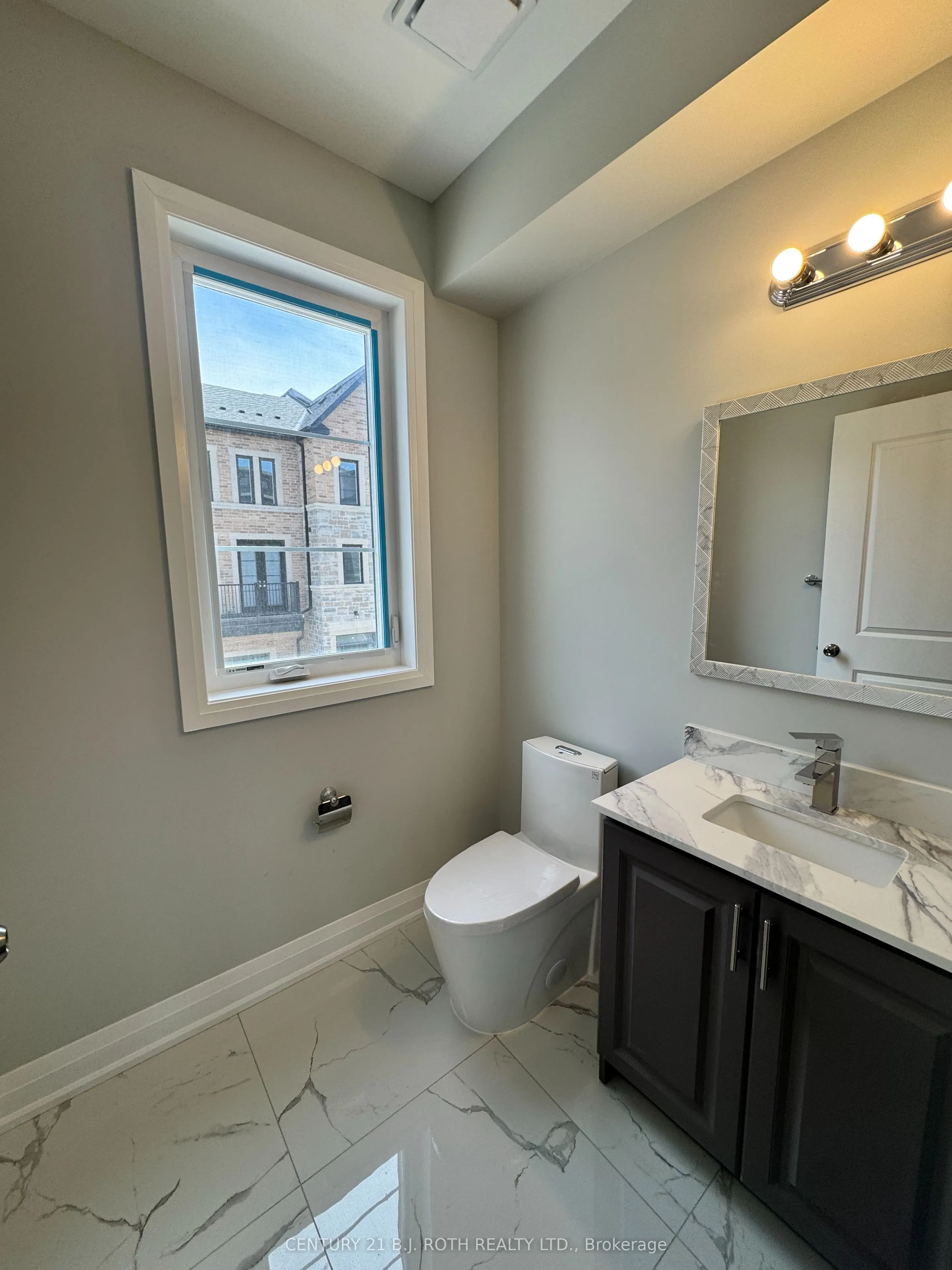 260 Eagle Street, #12