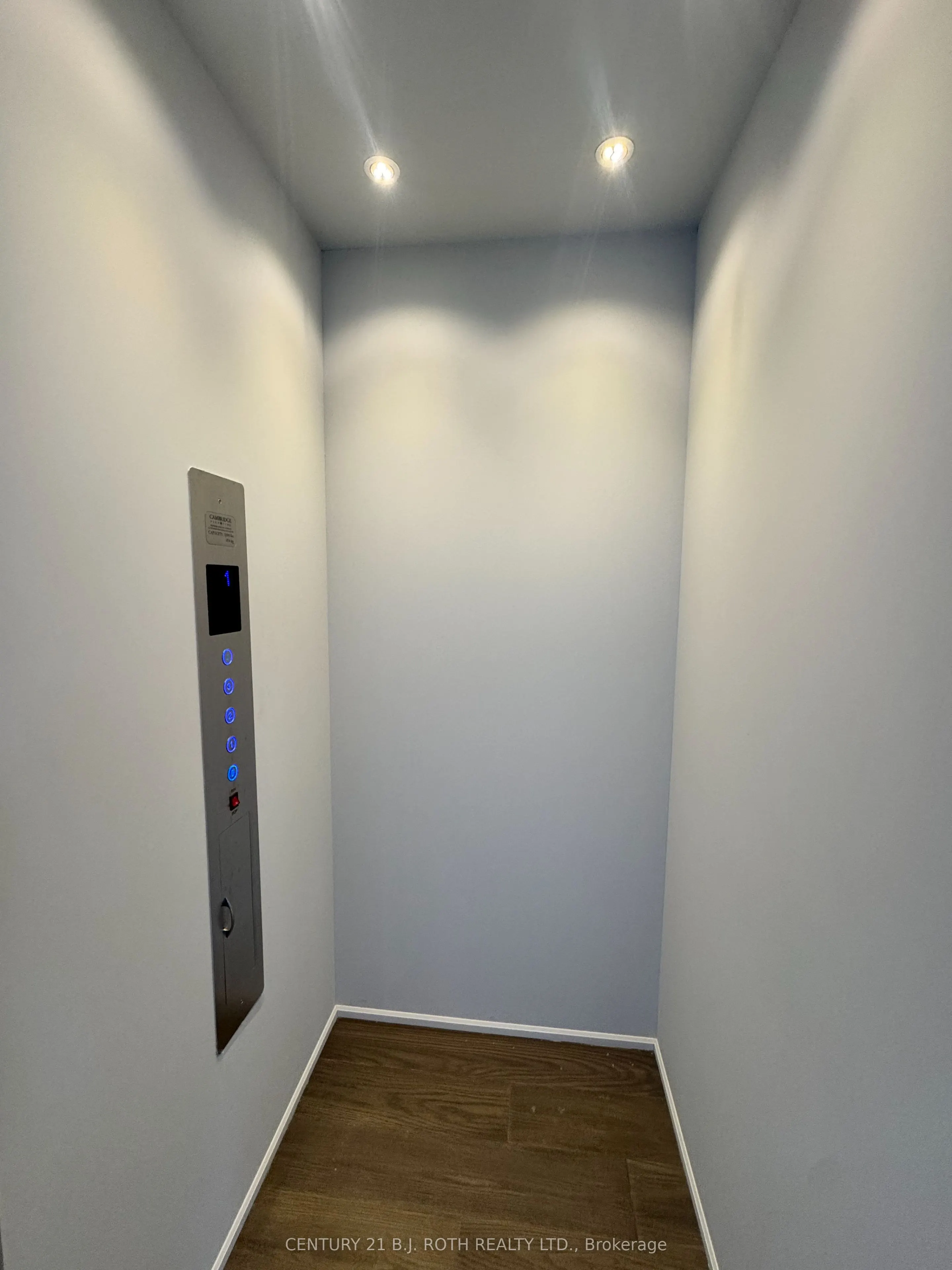 260 Eagle Street, #12