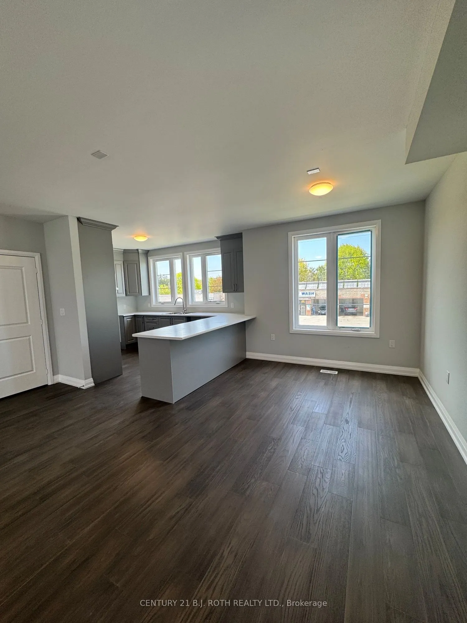 260 Eagle Street, #12