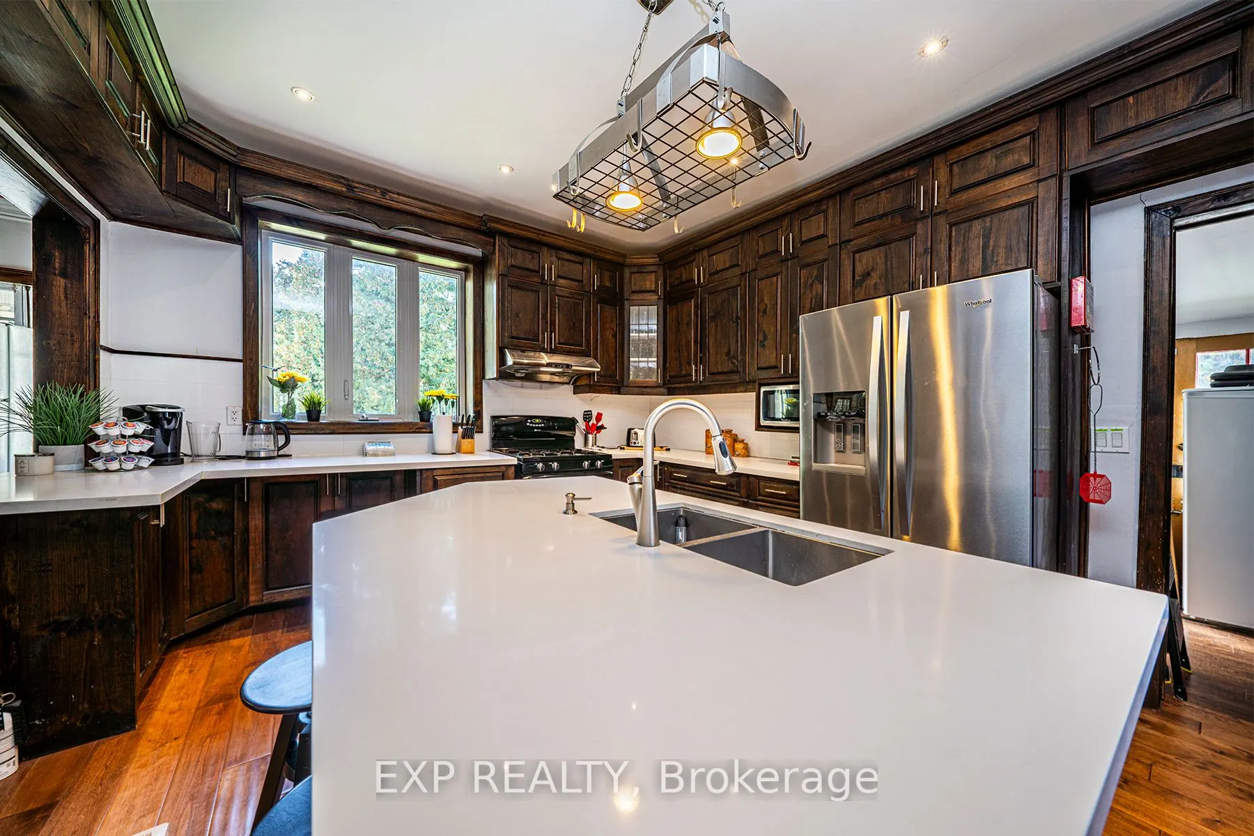 376 Lake Drive N