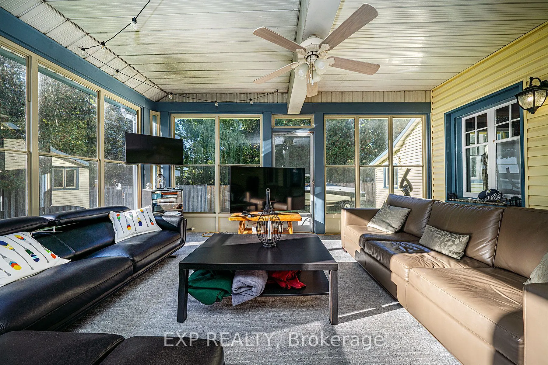 376 Lake Drive N