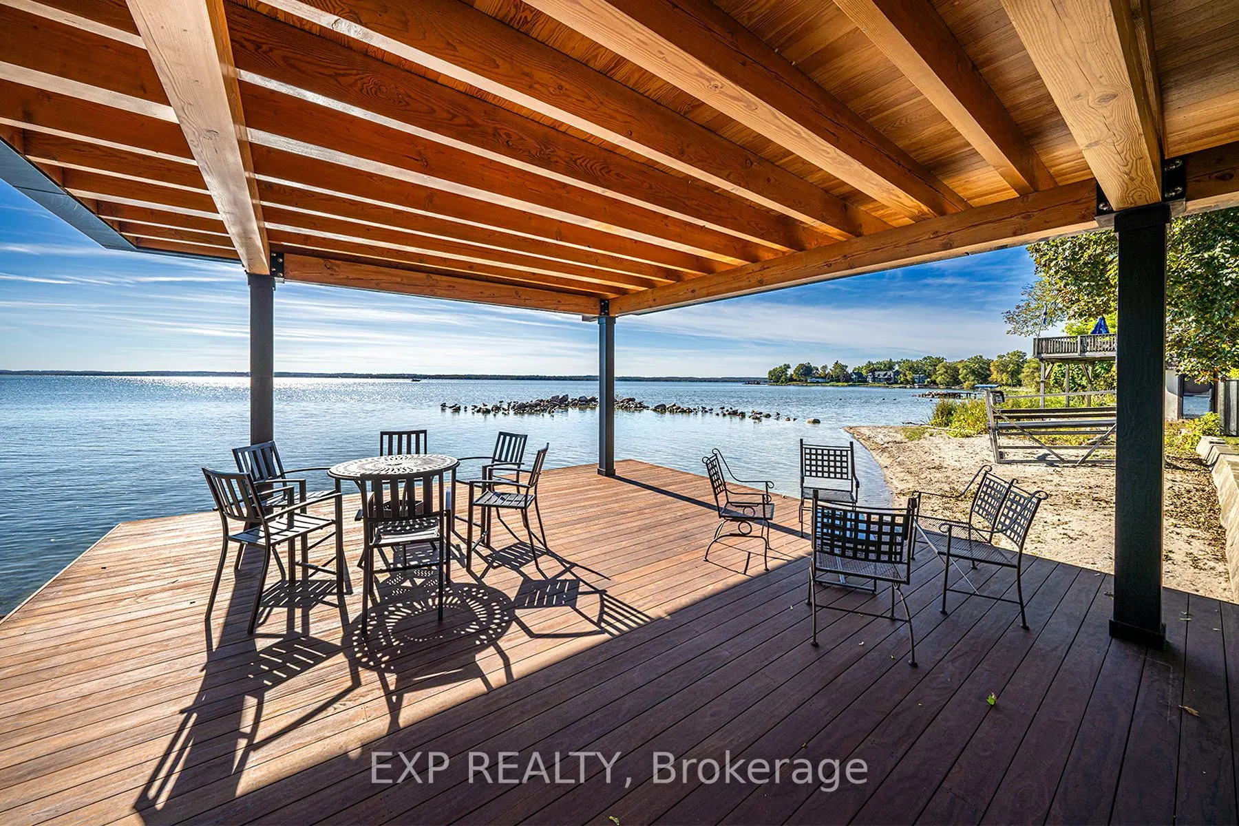 376 Lake Drive N