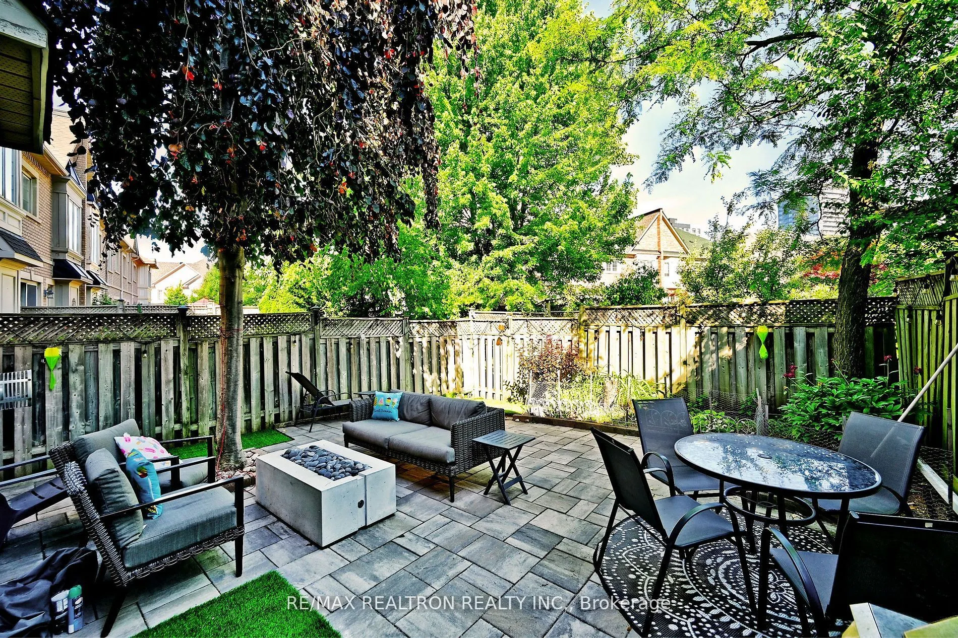 100 Kingsbridge Circle