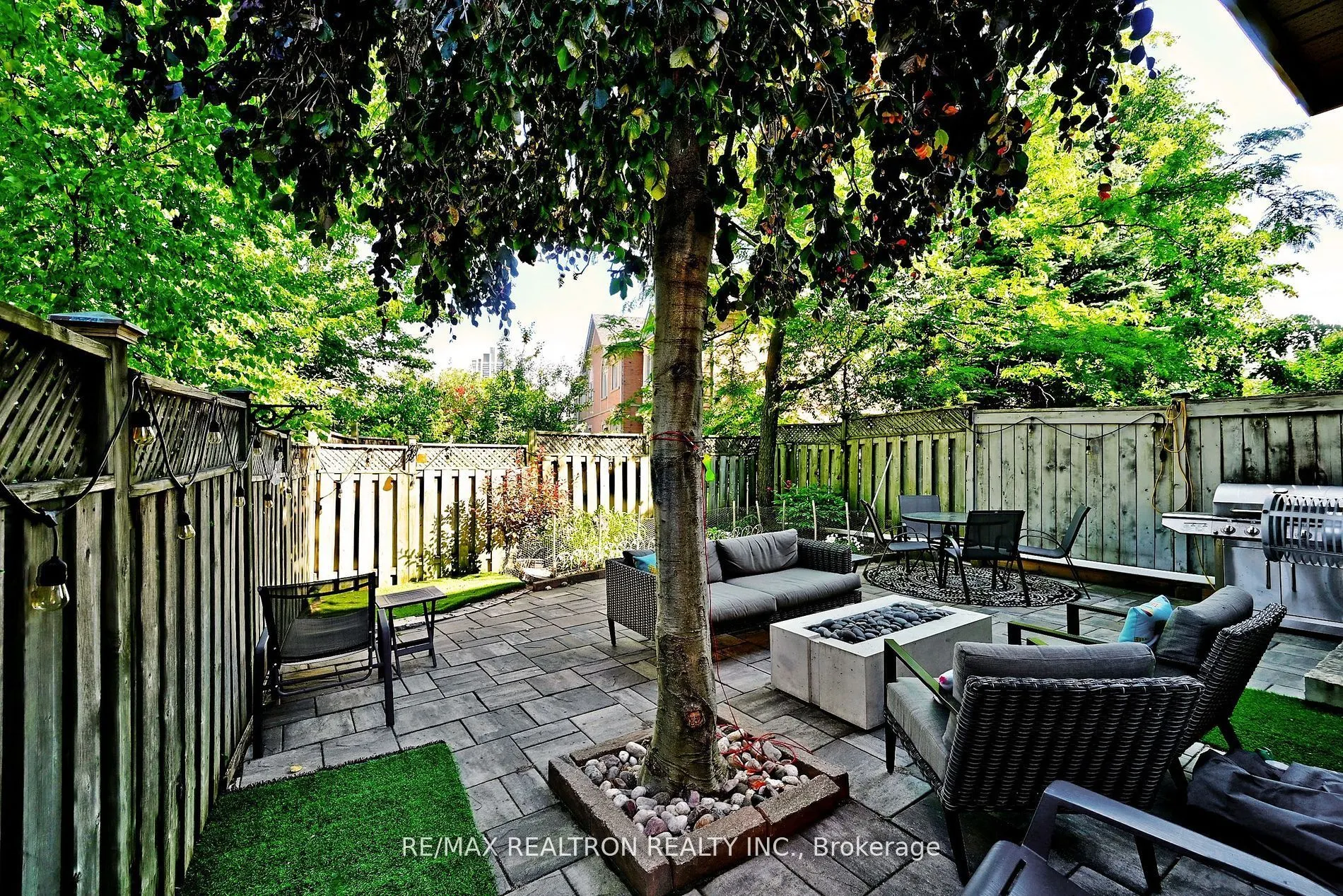 100 Kingsbridge Circle
