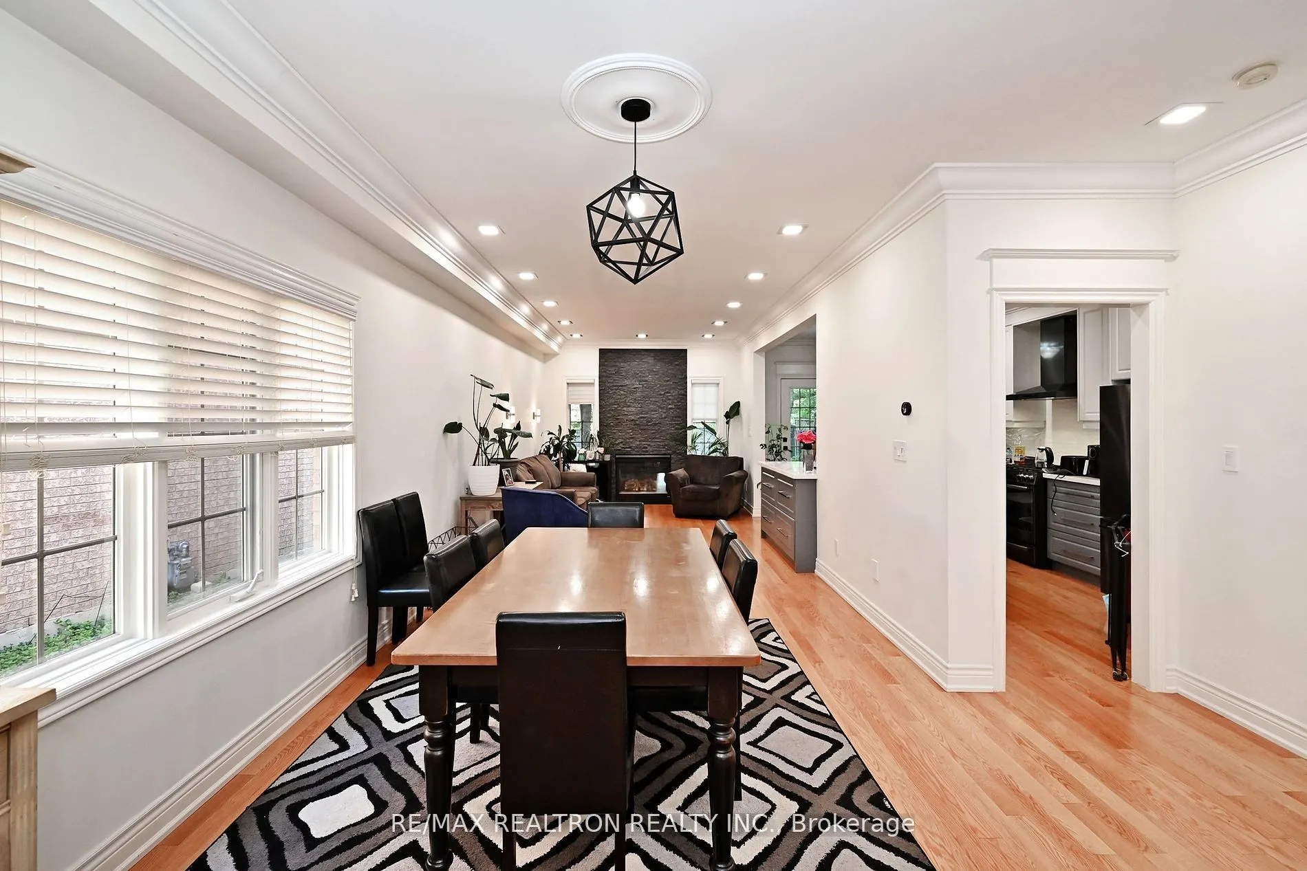 100 Kingsbridge Circle