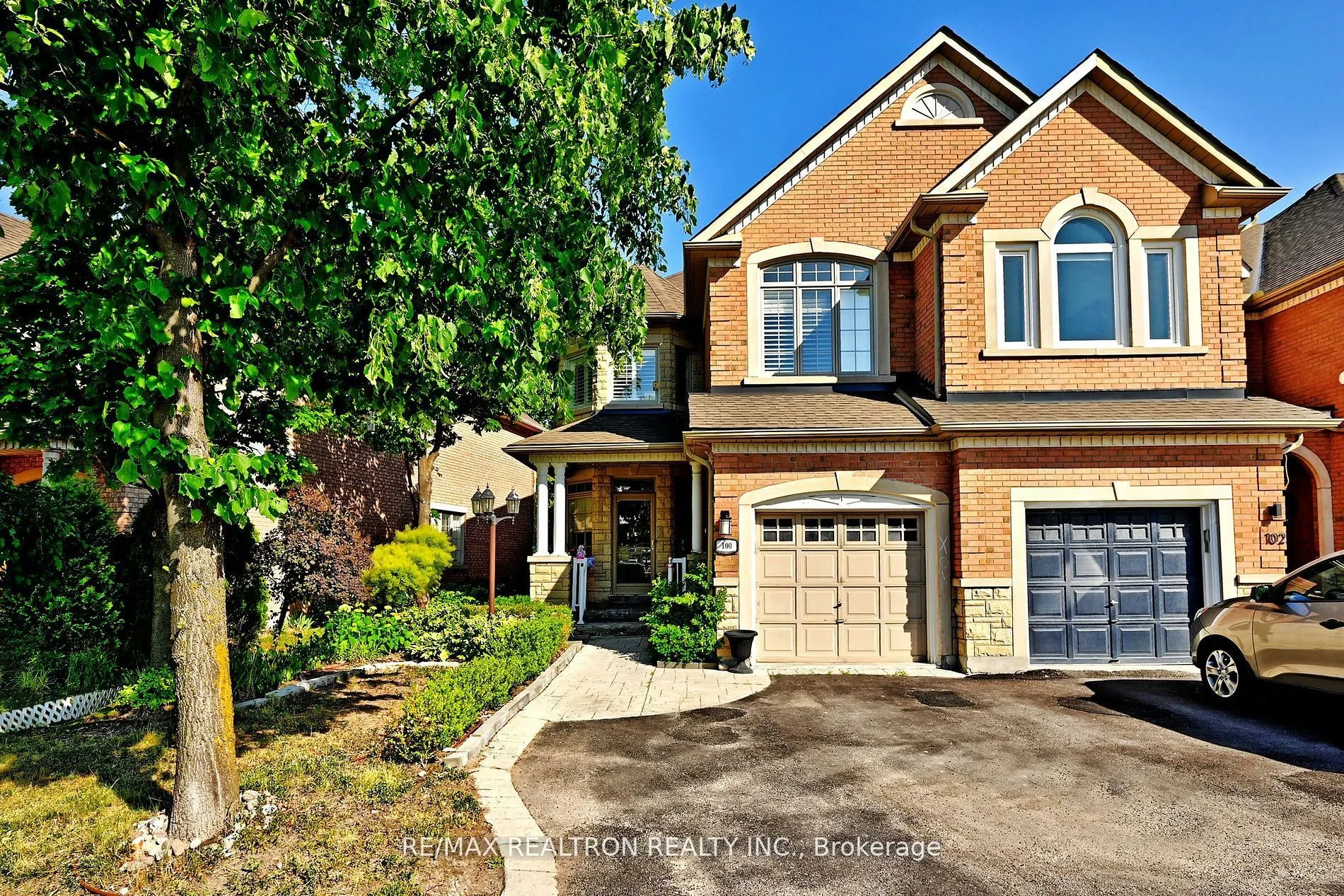 100 Kingsbridge Circle