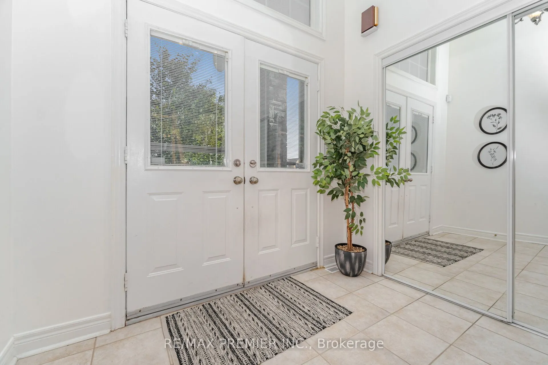 183 Regency View Heights
