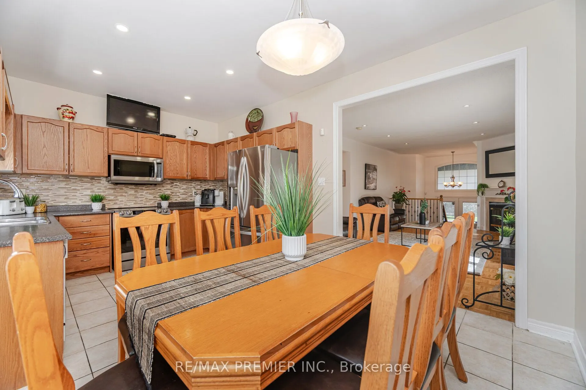 183 Regency View Heights