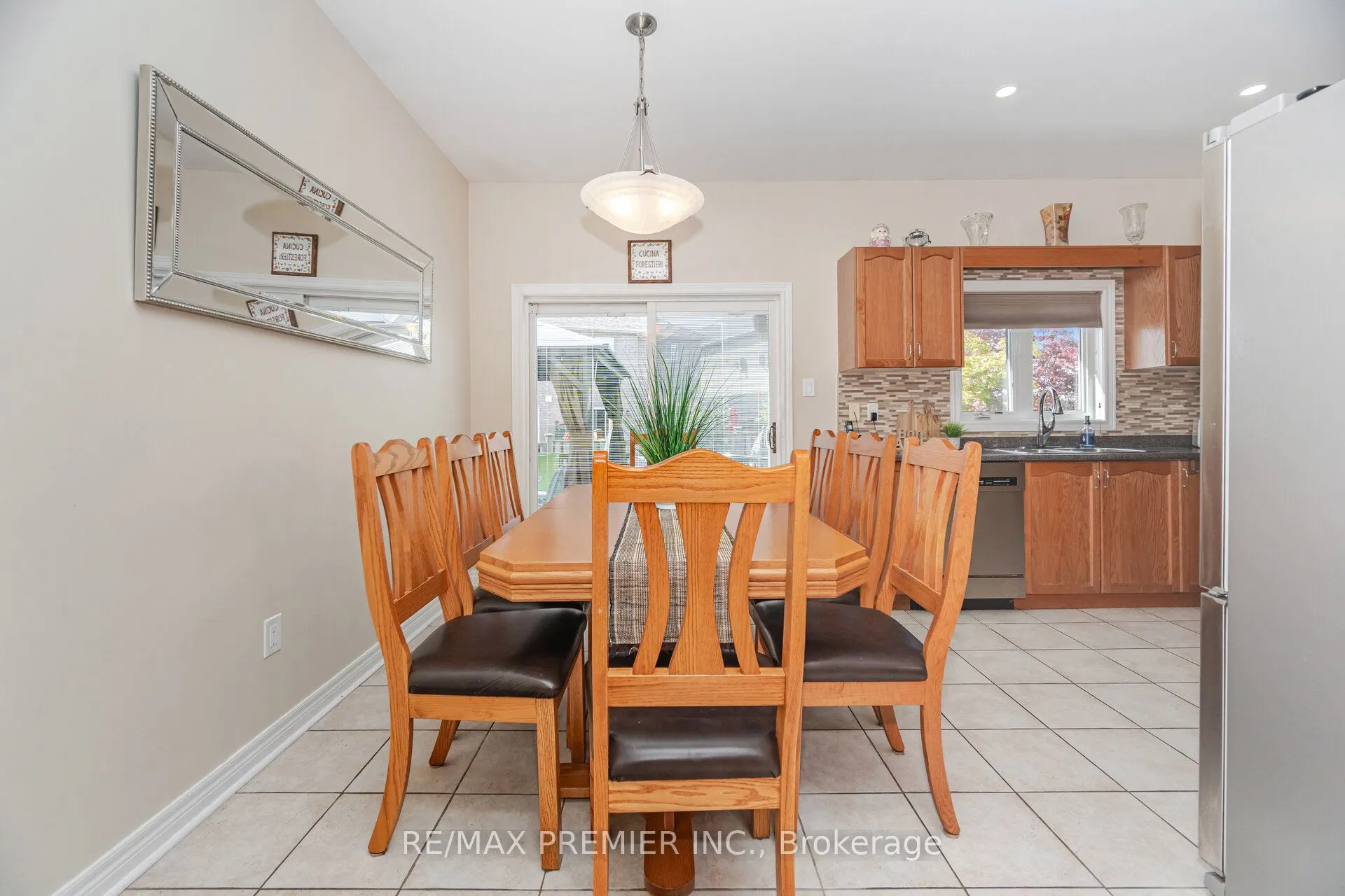 183 Regency View Heights