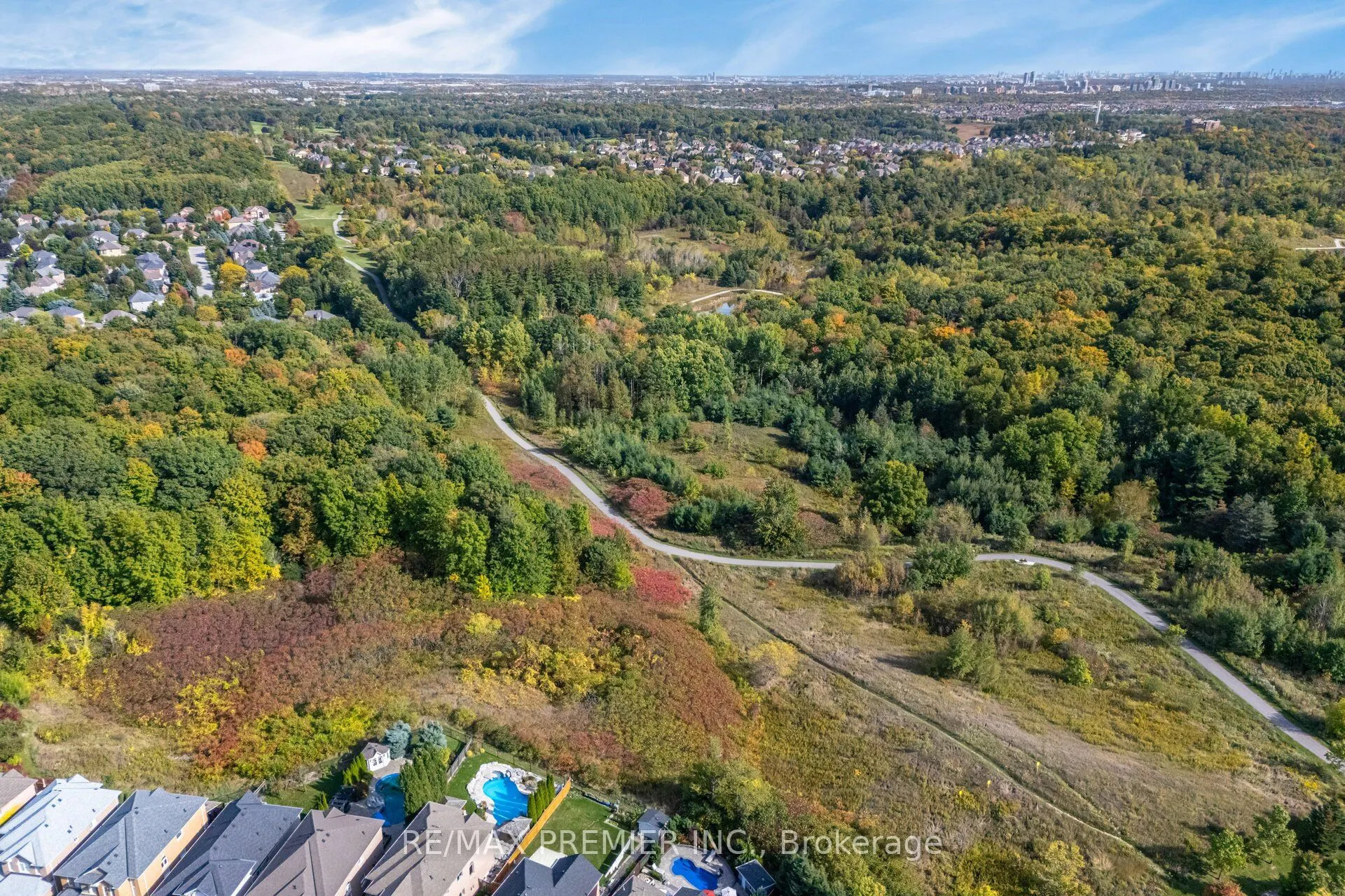 183 Regency View Heights