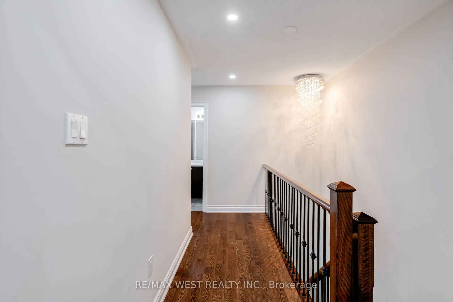 238 Wardlaw Place