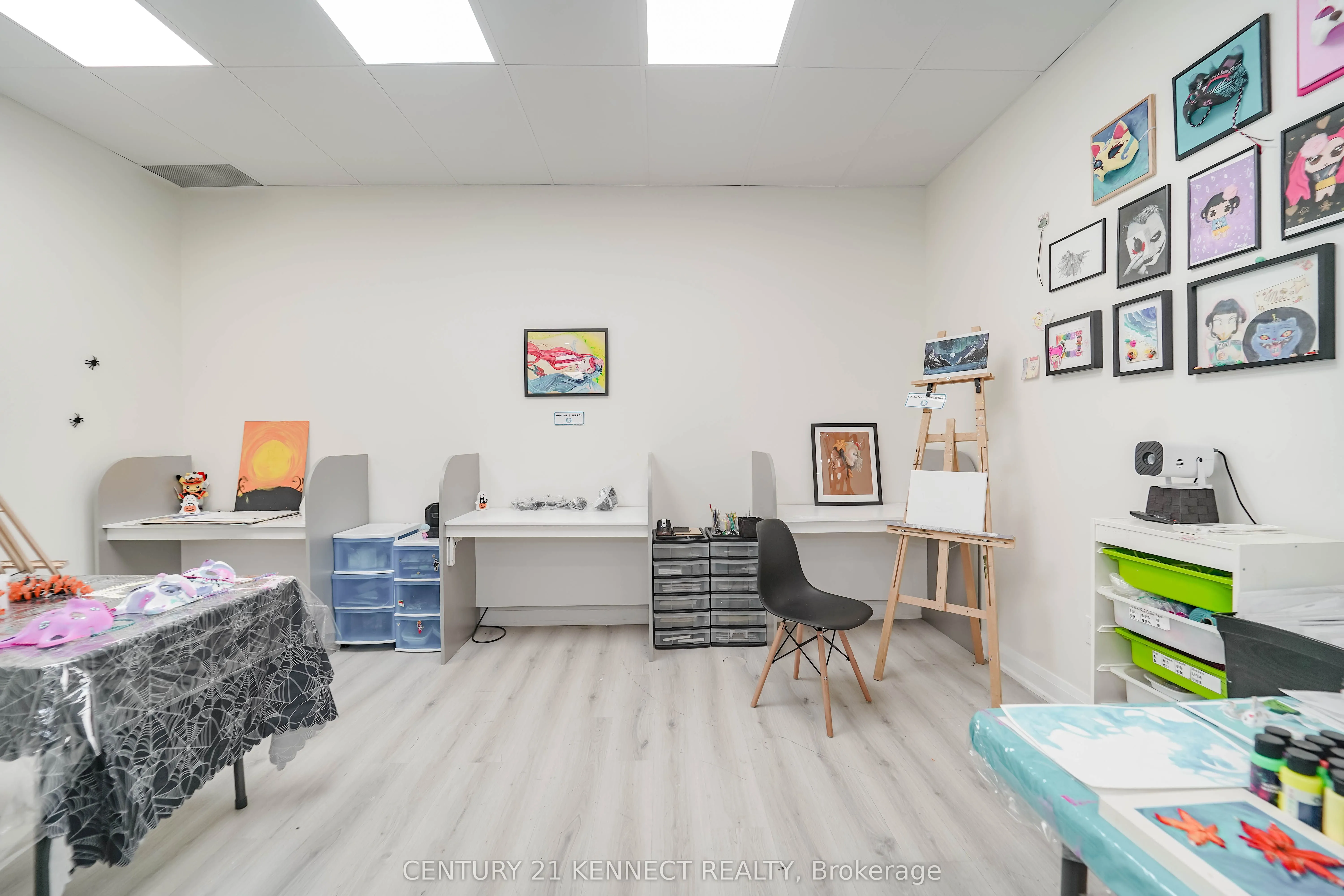 7780 Woodbine Avenue, #16