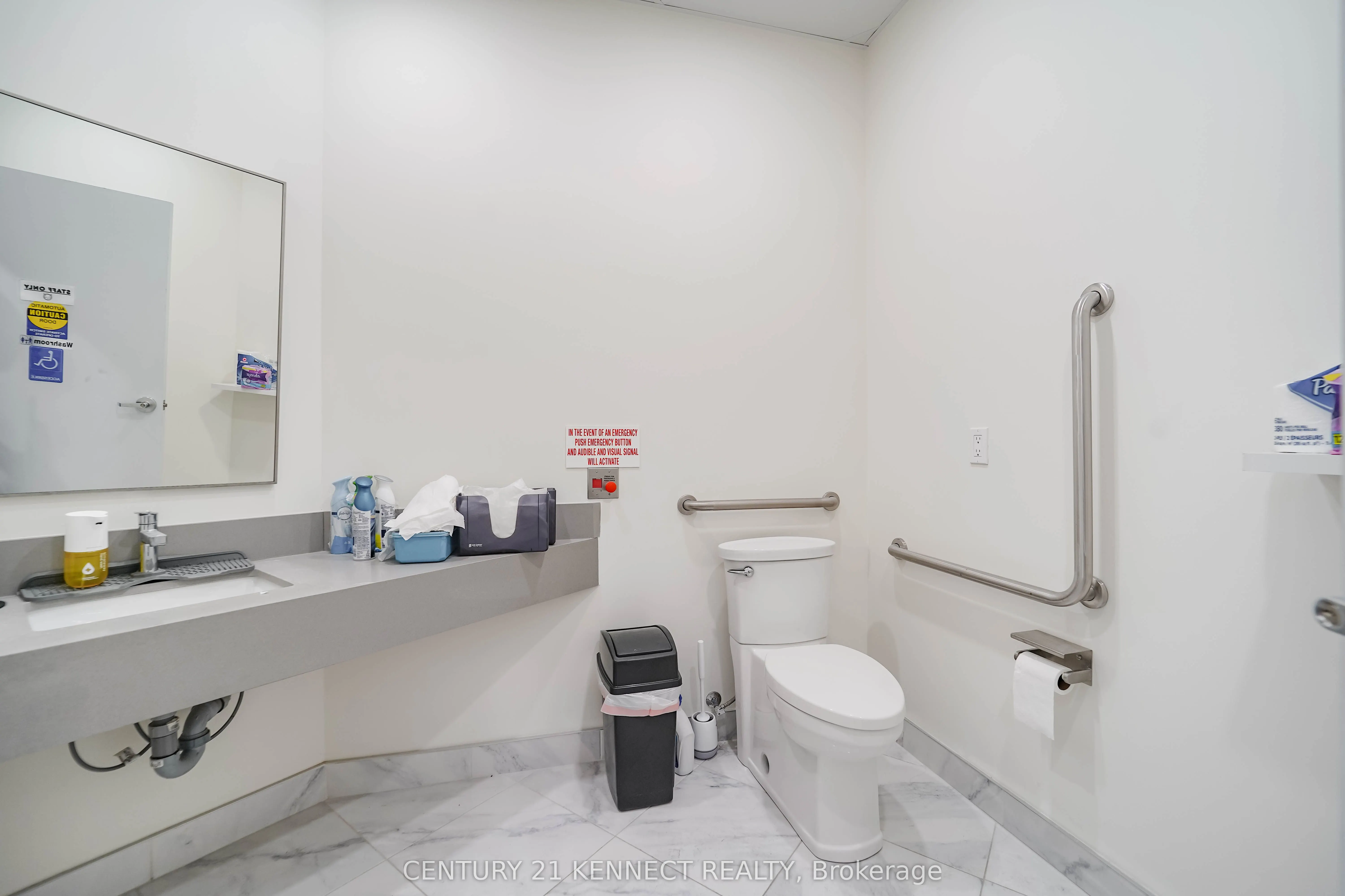 7780 Woodbine Avenue, #16
