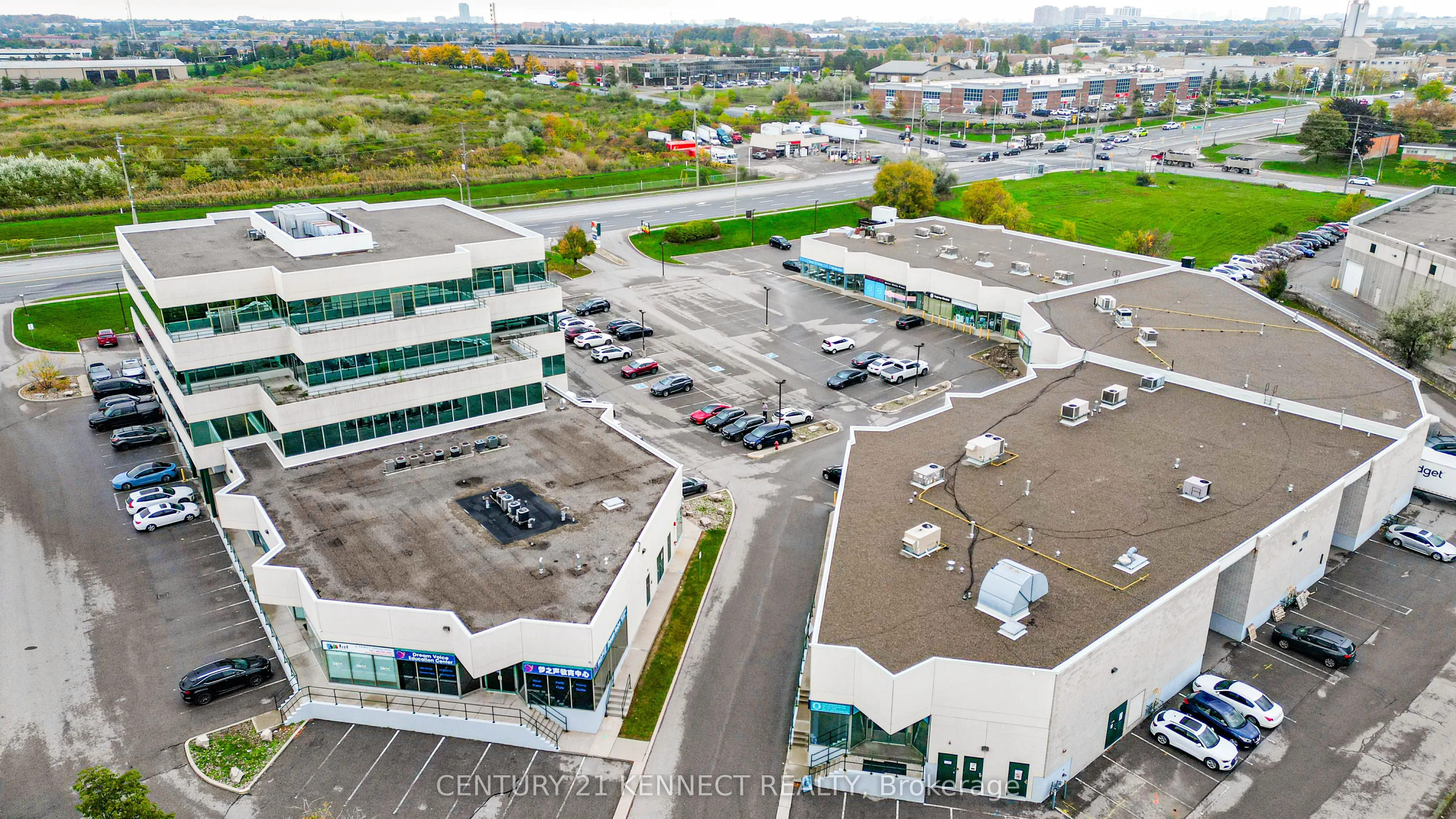 7780 Woodbine Avenue, #16