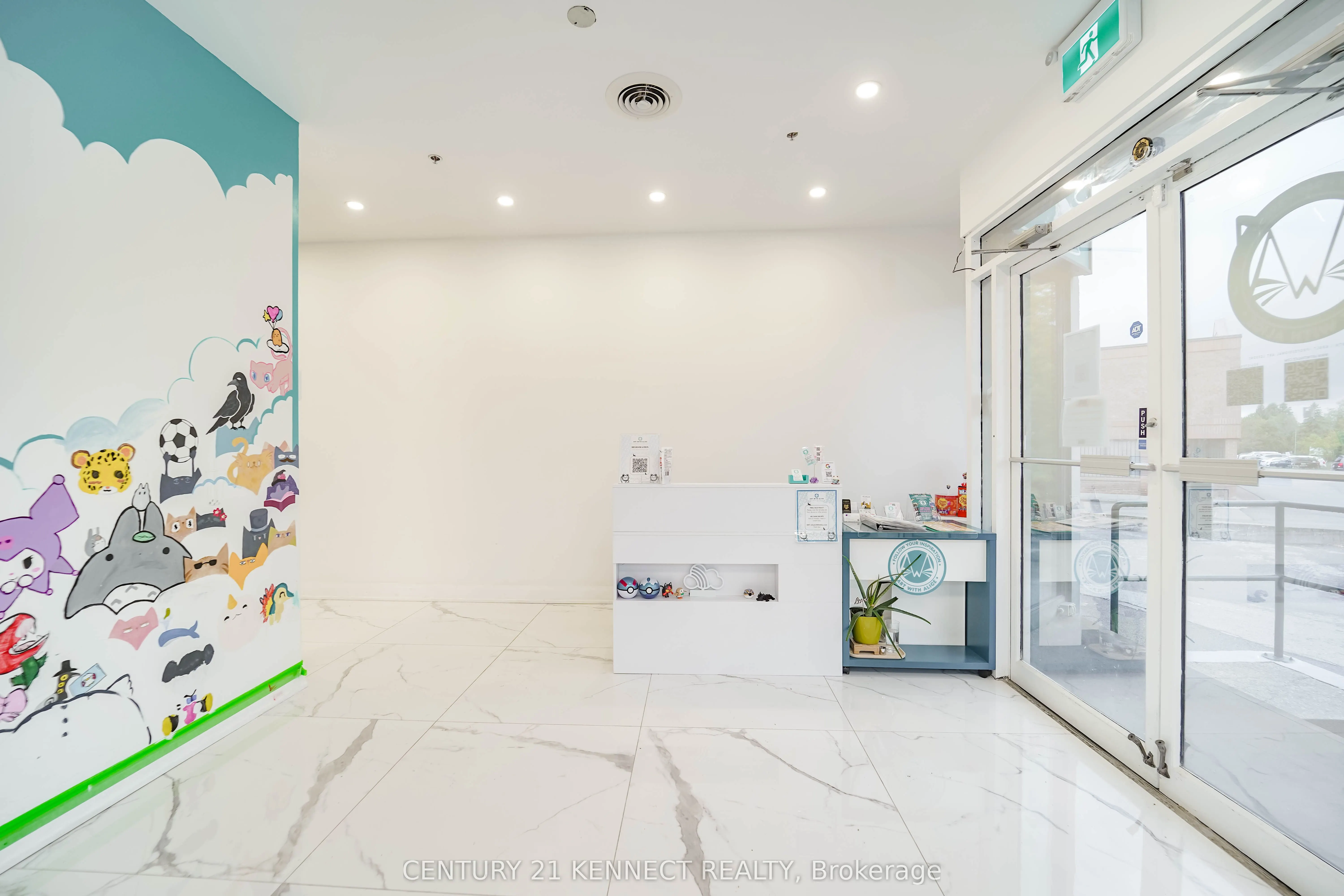 7780 Woodbine Avenue, #16