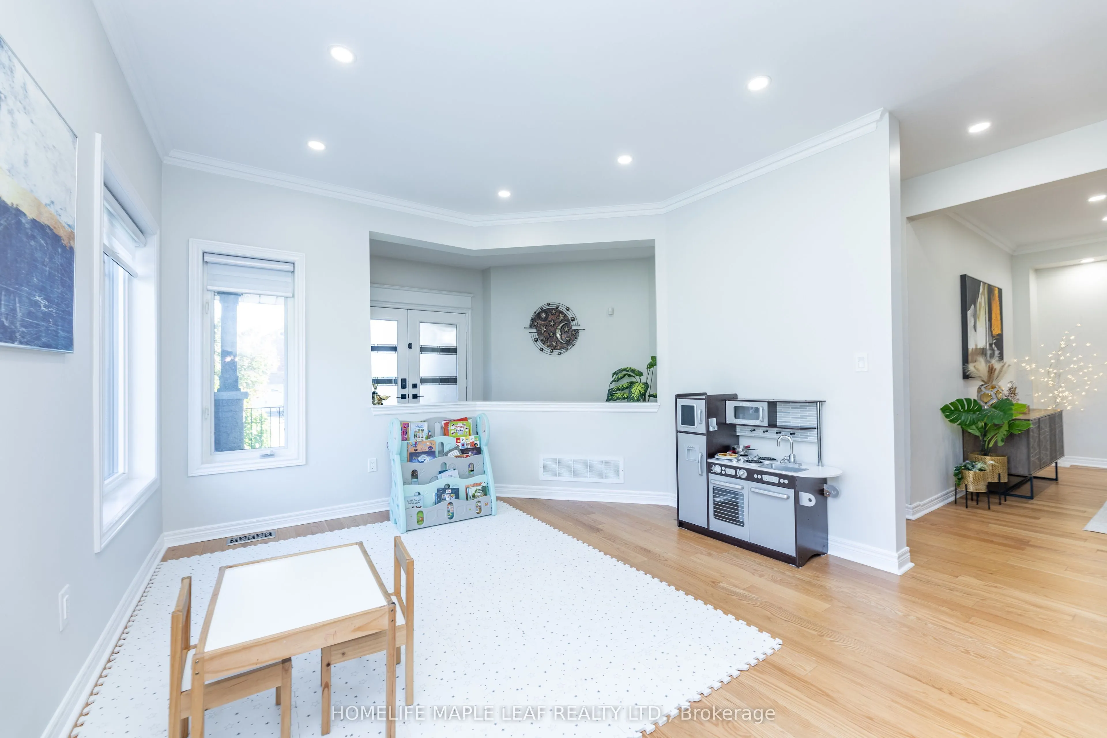 238 Devonsleigh Boulevard