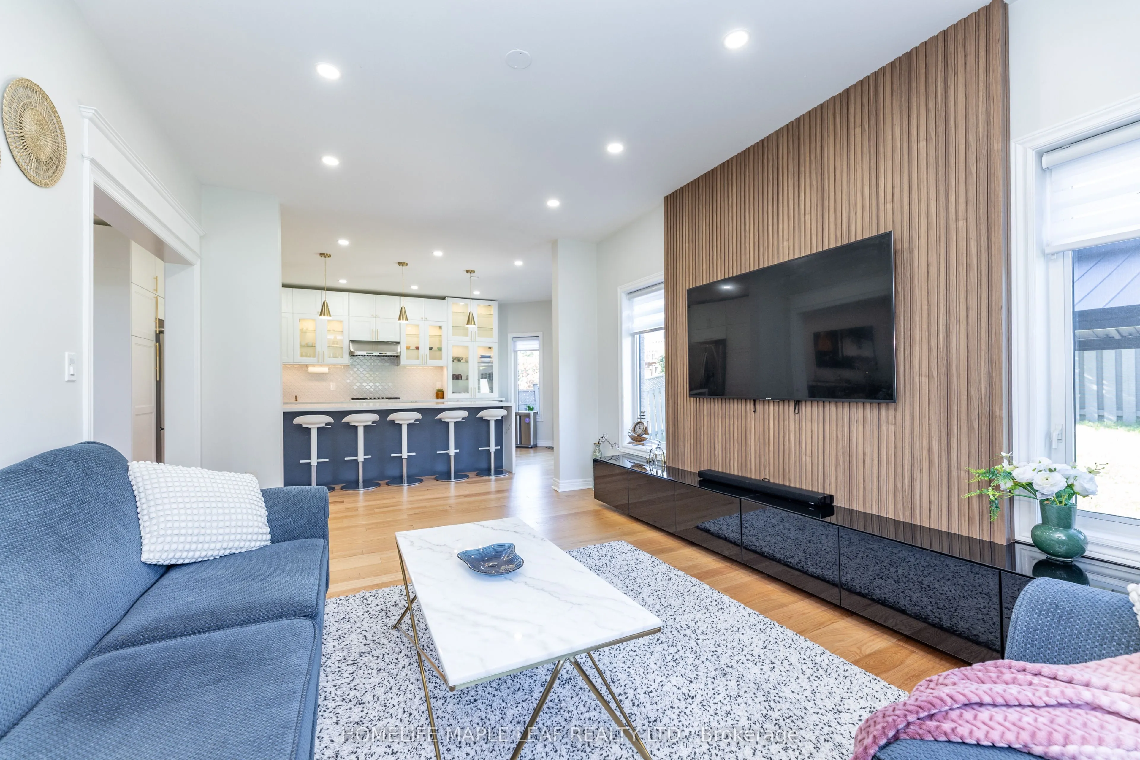 238 Devonsleigh Boulevard