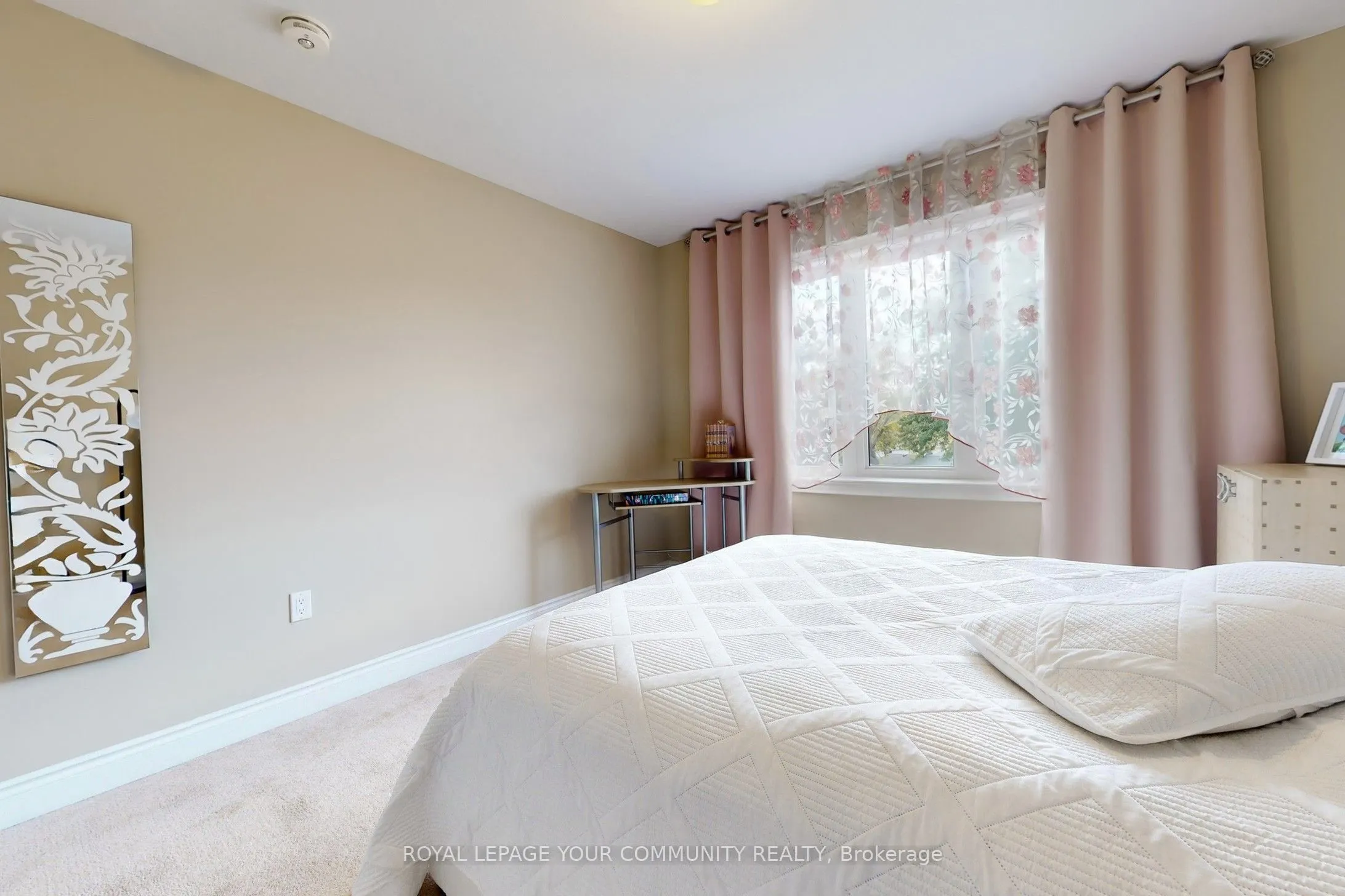 19 Richmond Park Drive