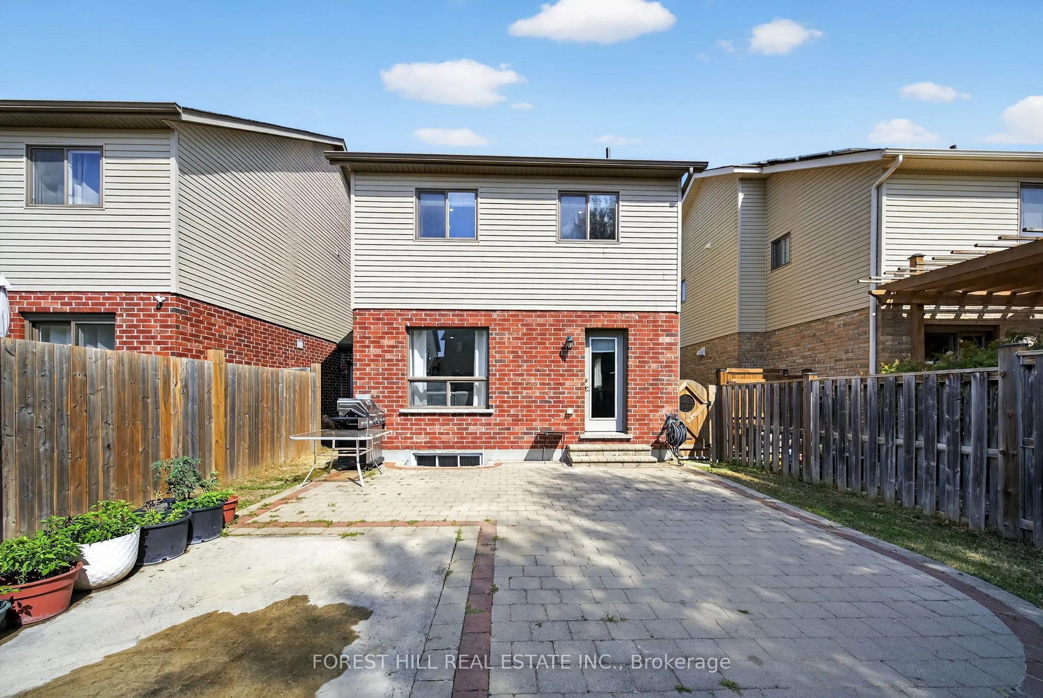 160 Banting Crescent