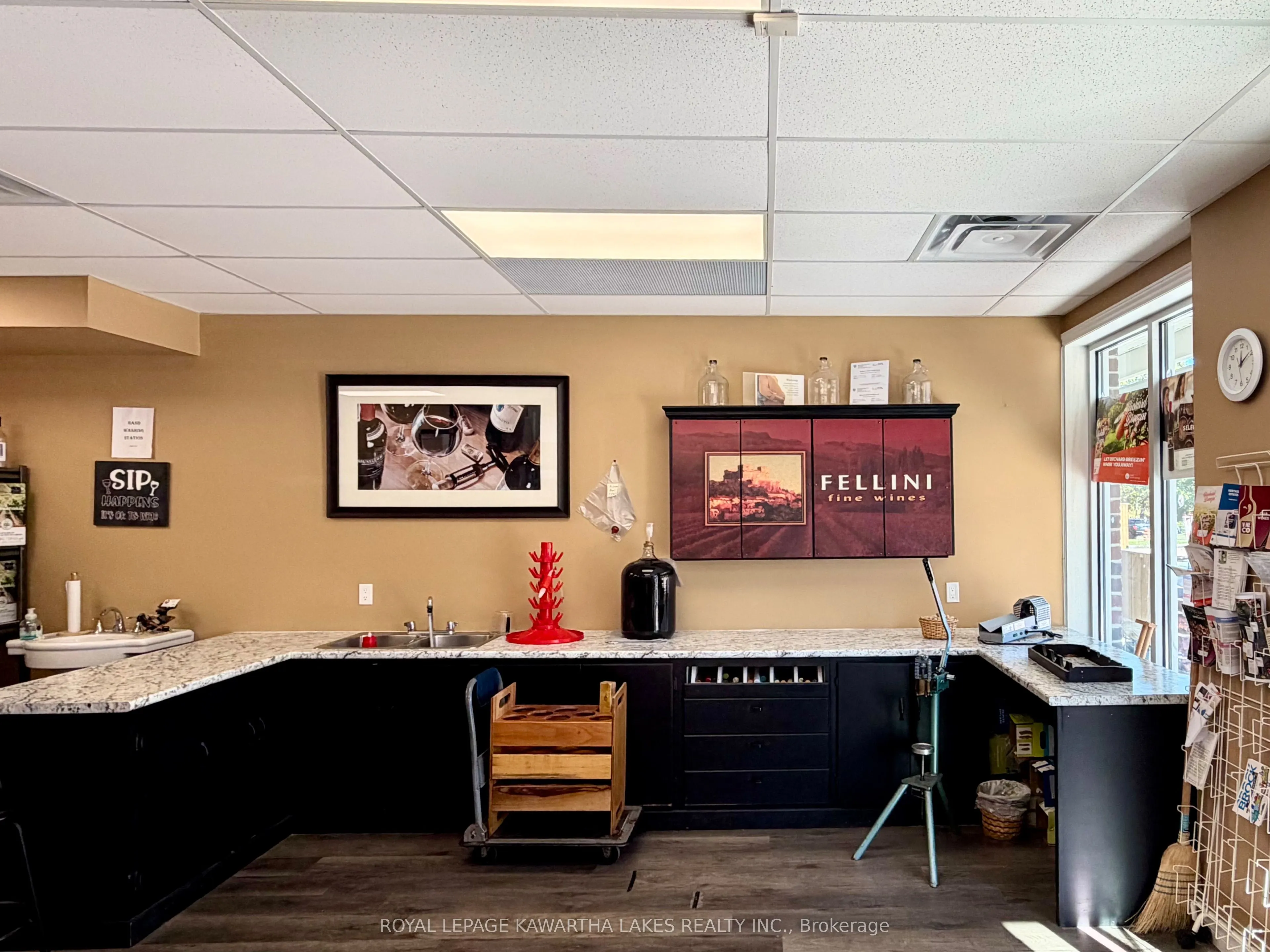 448 Osborne Street, #1